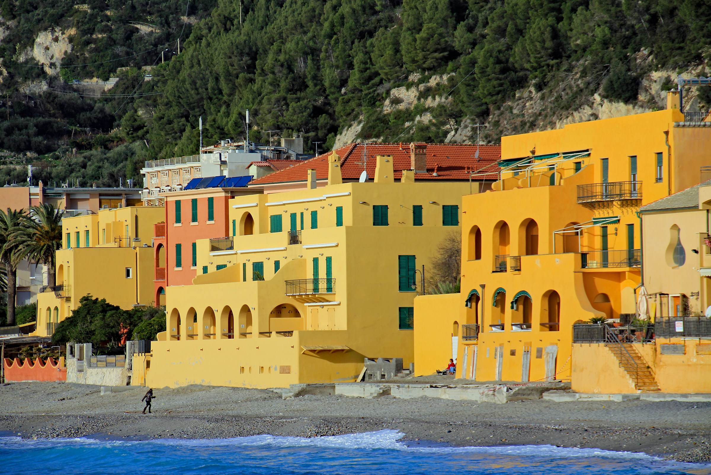 Colori a Varigotti in inverno