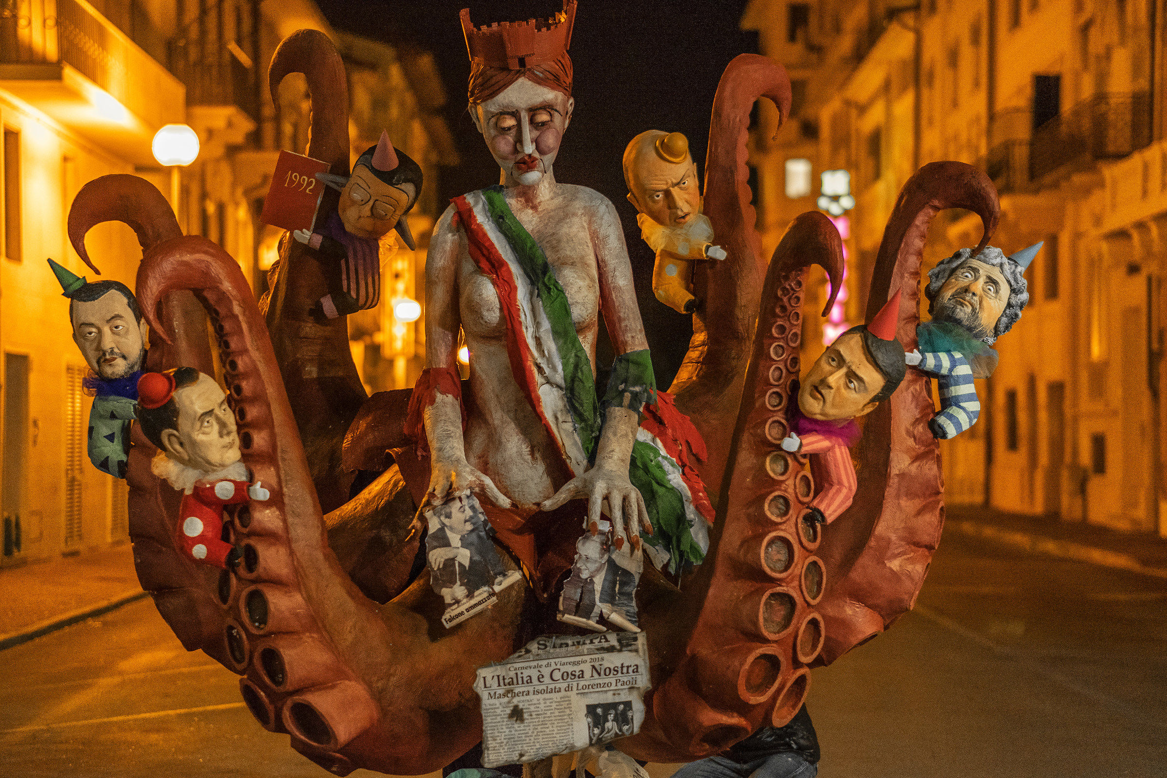 Italian politicians in masks