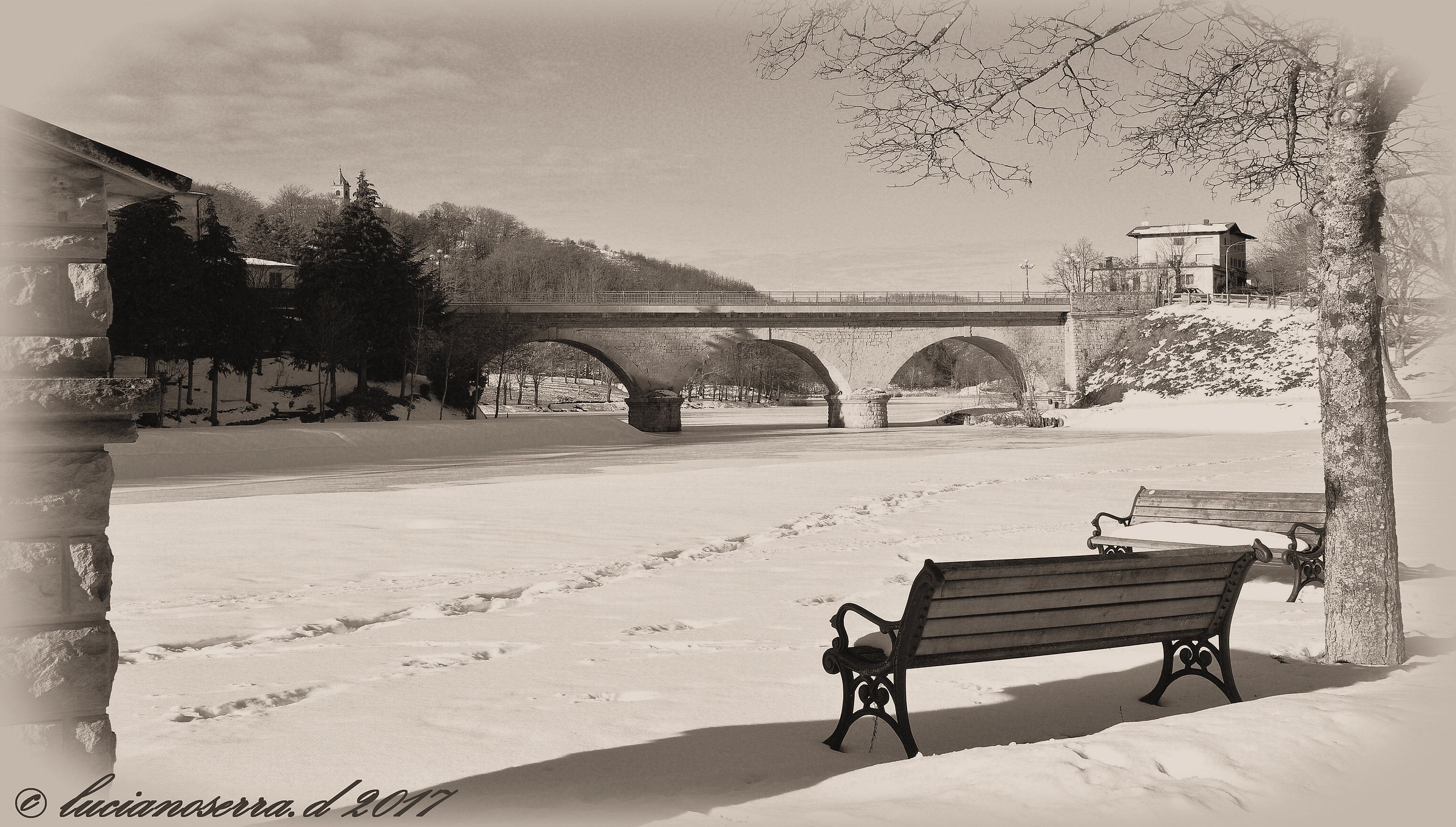 Il laghetto di Castel dell'Alpi (Bo)... ghiacciato