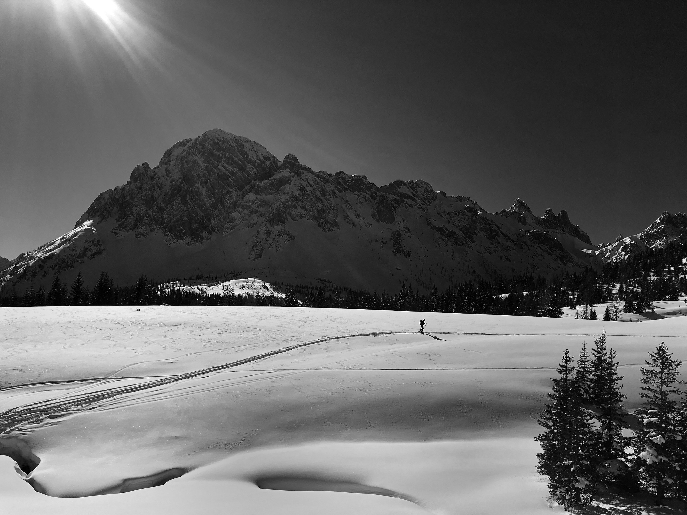 Skiing in the light ...