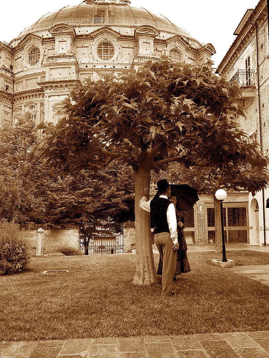 1900: moments together