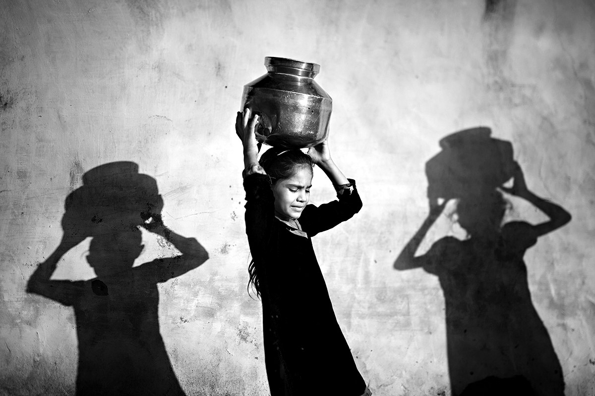 Shadows to the village ...