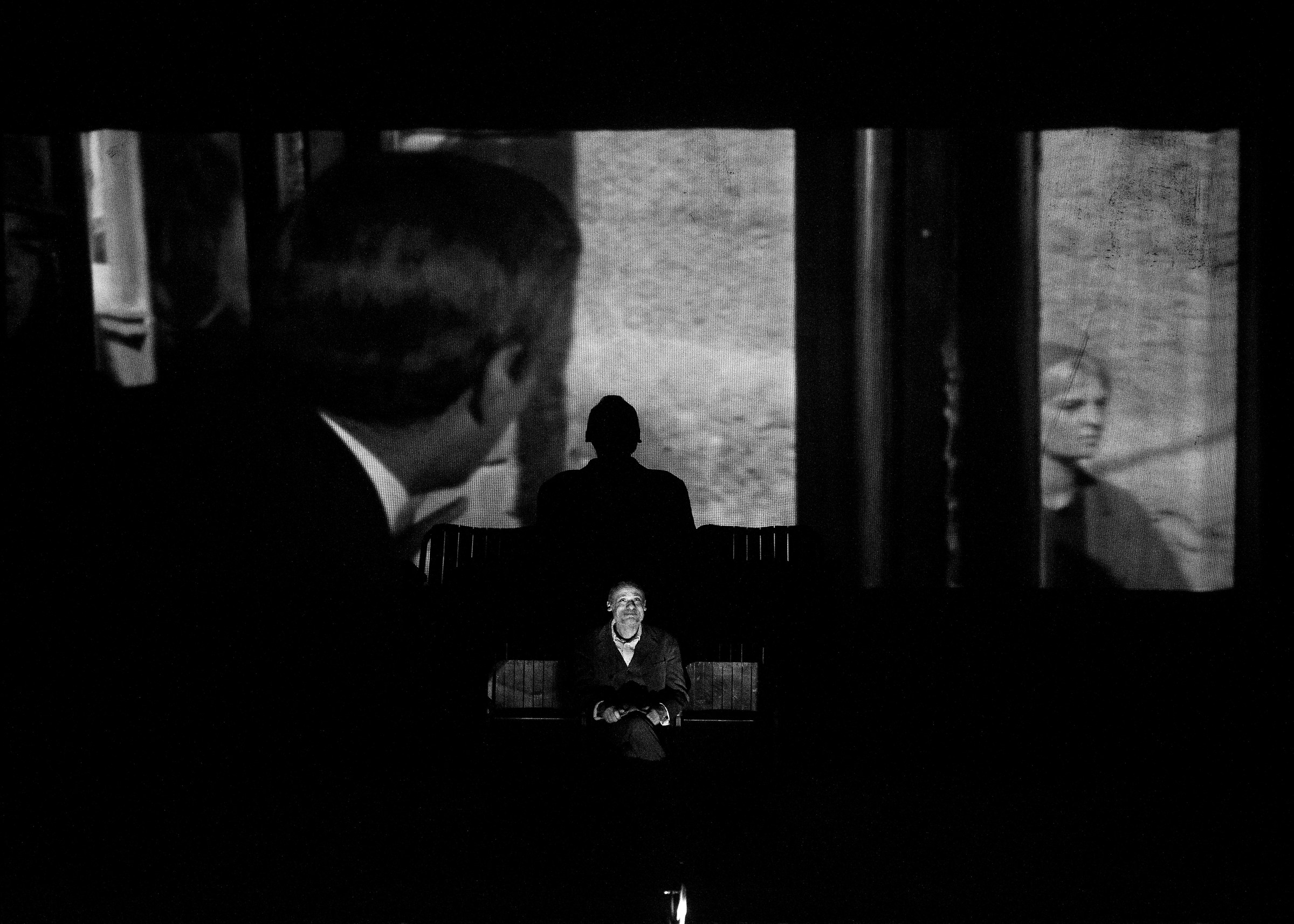 lights, shadows, actors .......