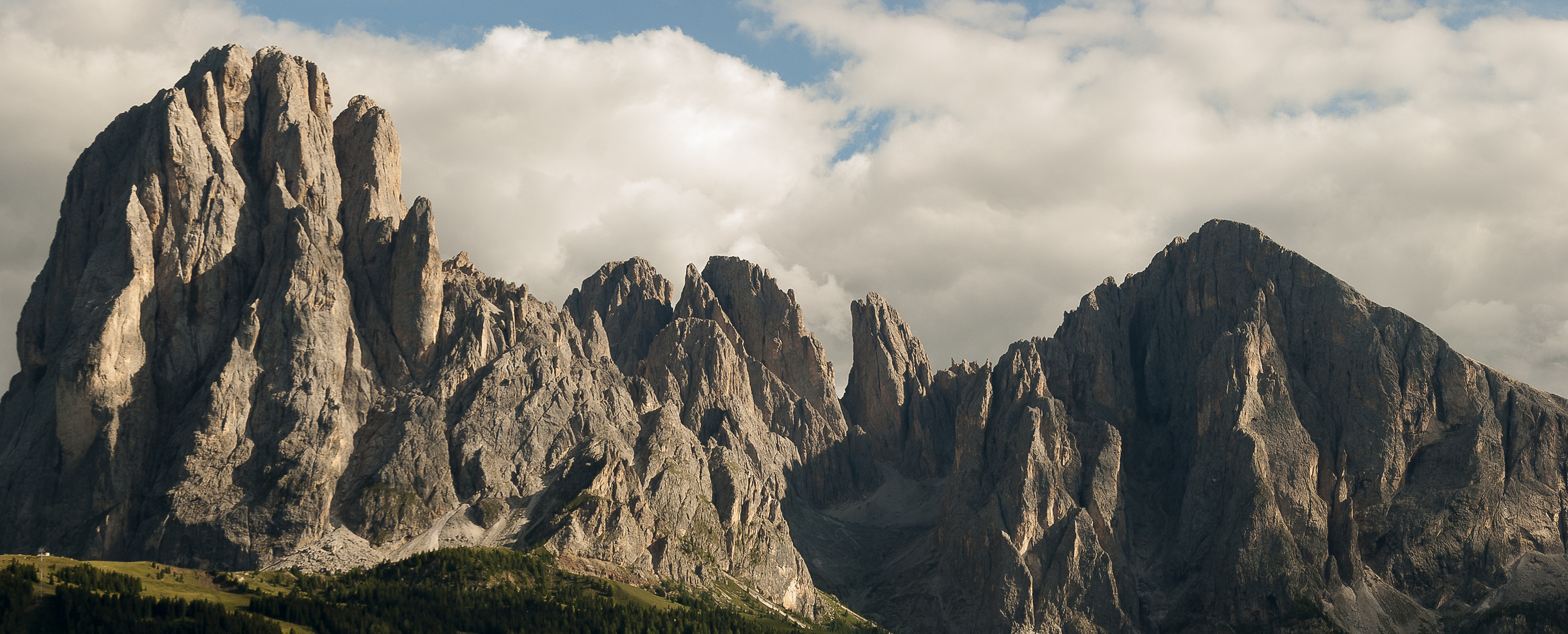 Sassolungo and Sassopiatto from the path to San Giacomo
