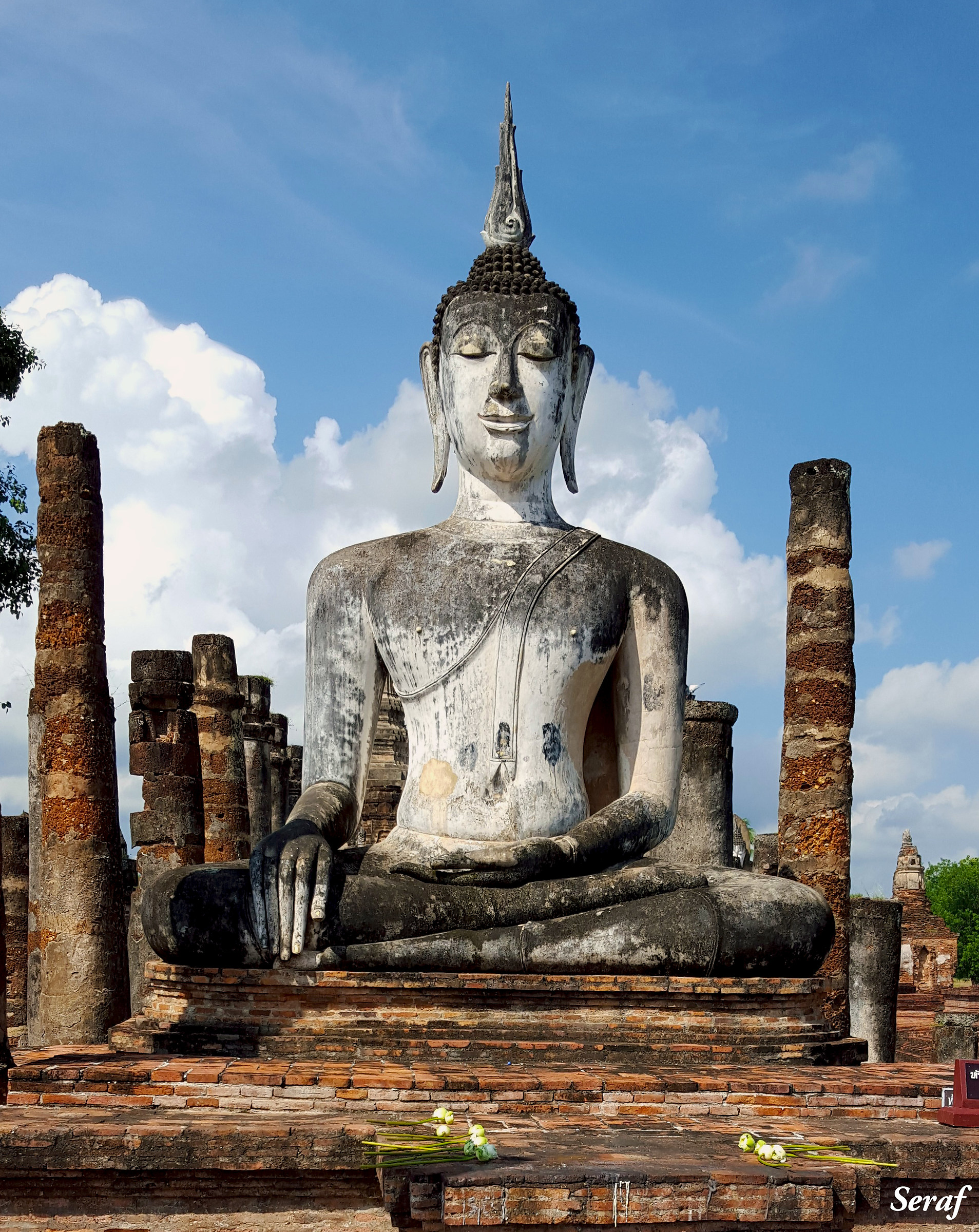 Buddha statue - sukhothai historical park