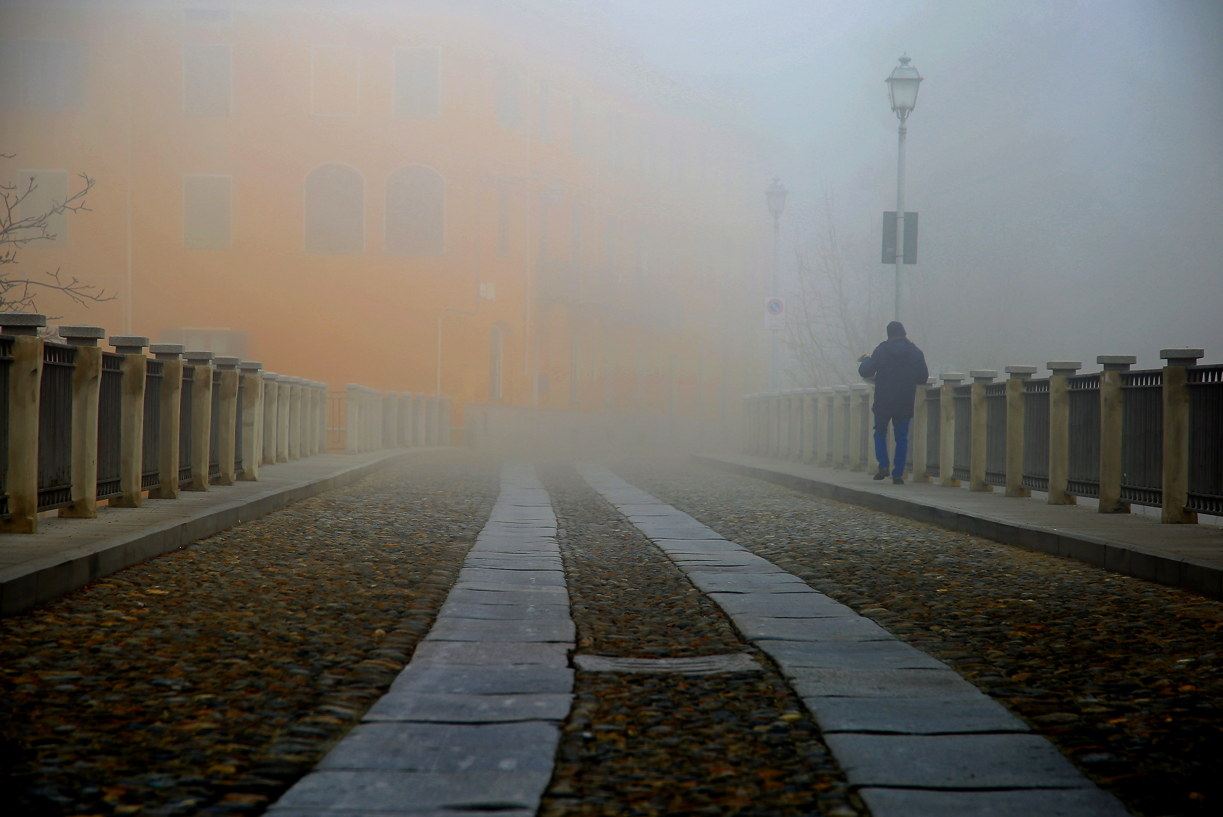 Nebbia sul ponte