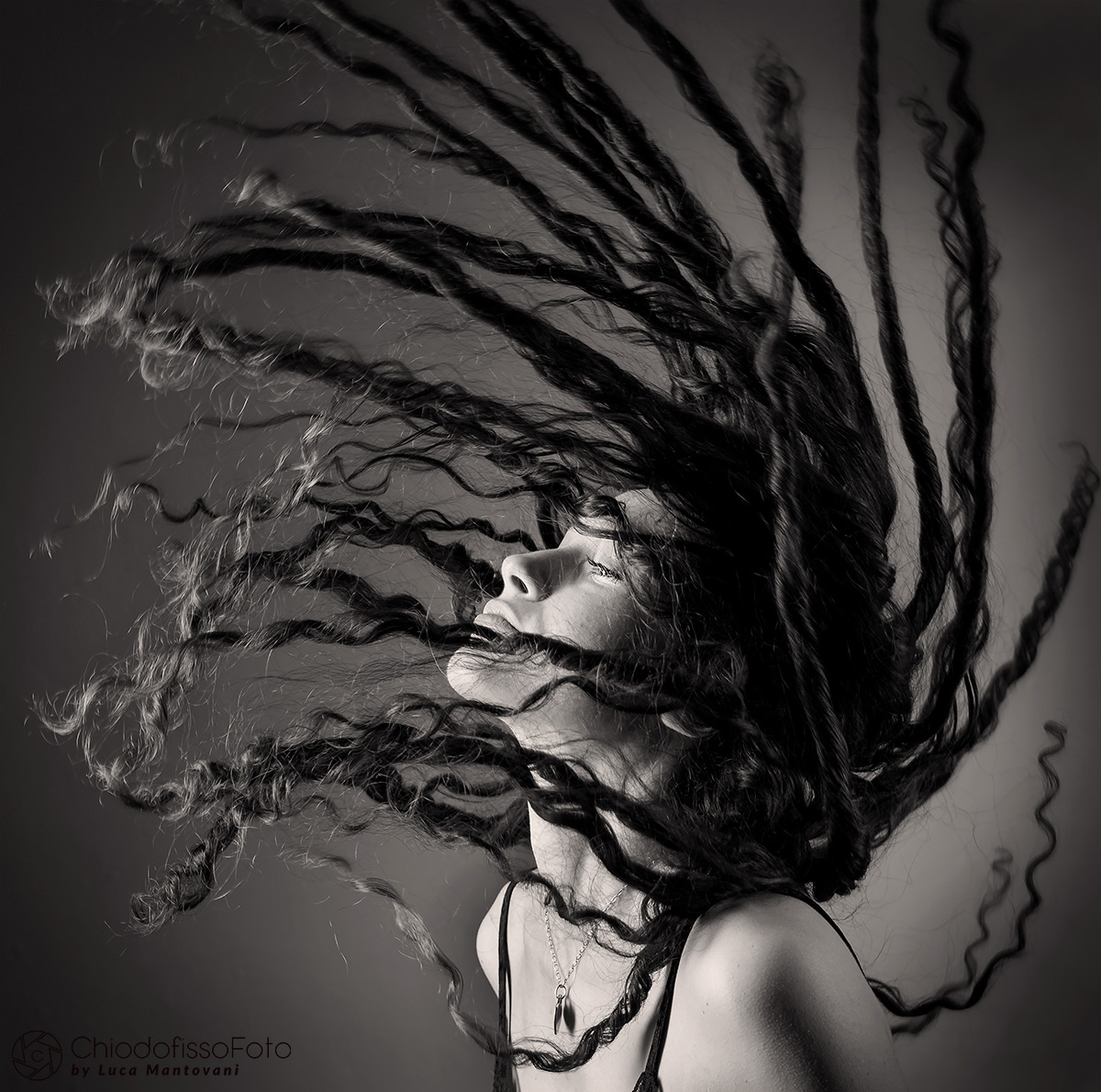 The sweet face of Chiara between madness of her hair