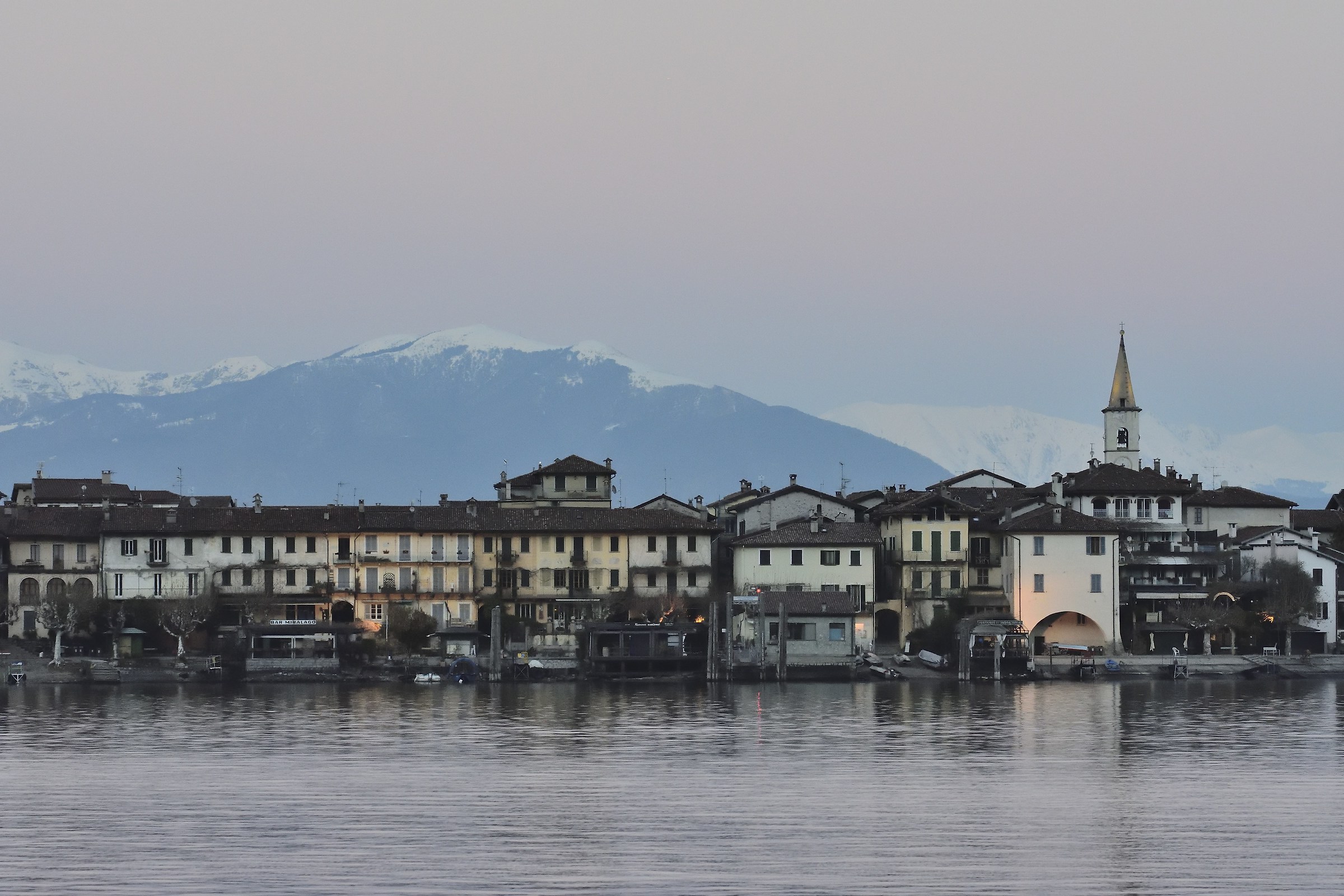 the Isola dei Pescatori at sunset