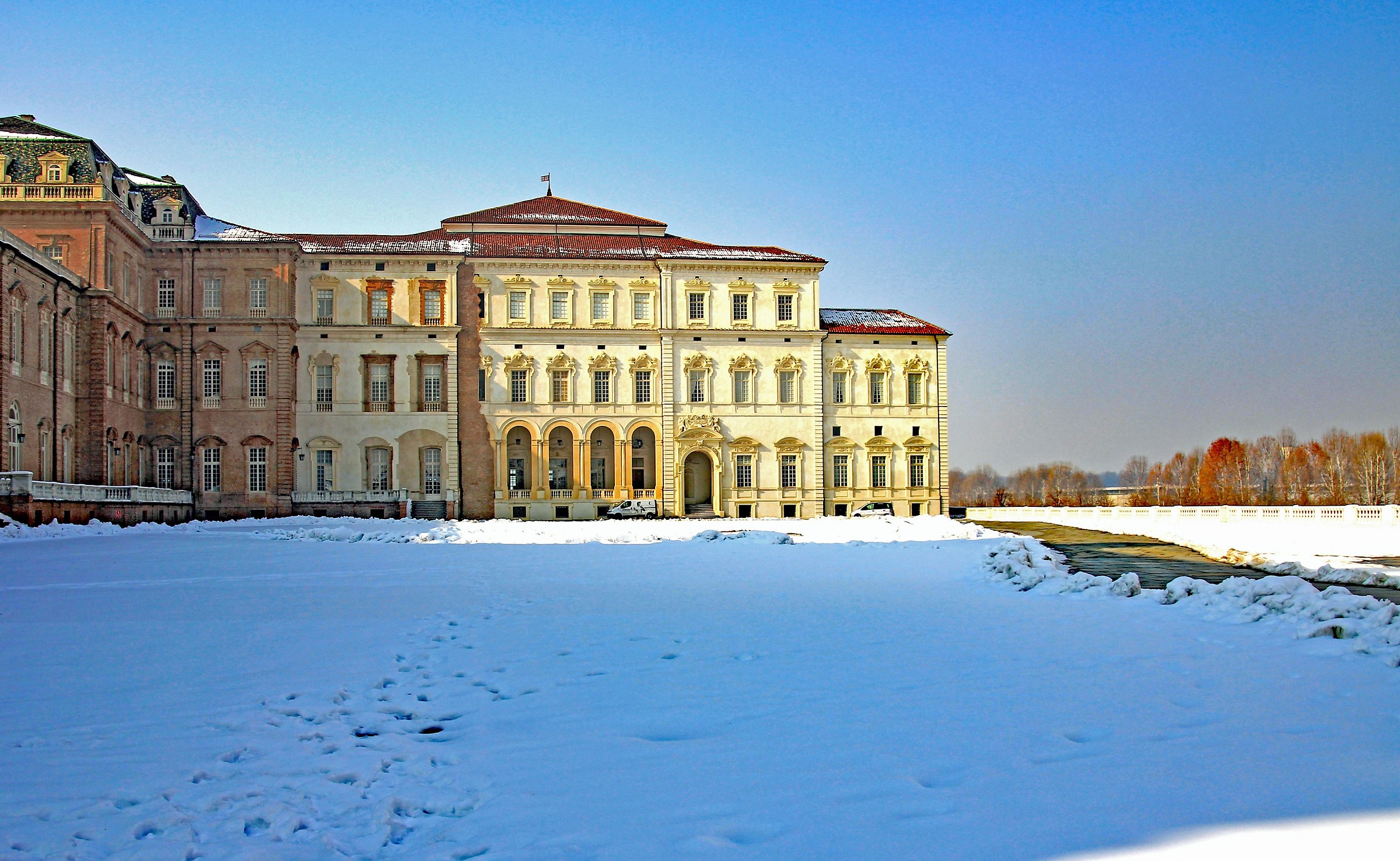 Reggia di Venaria con la neve