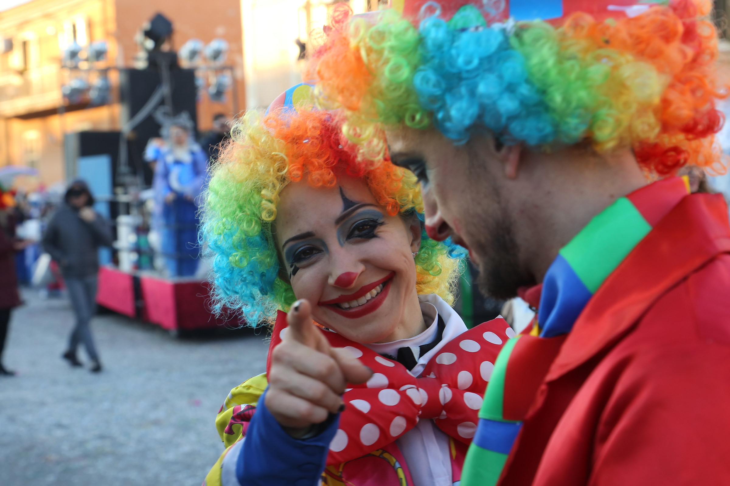 .... the colors ... the goliardia ... the smiles ... the car...