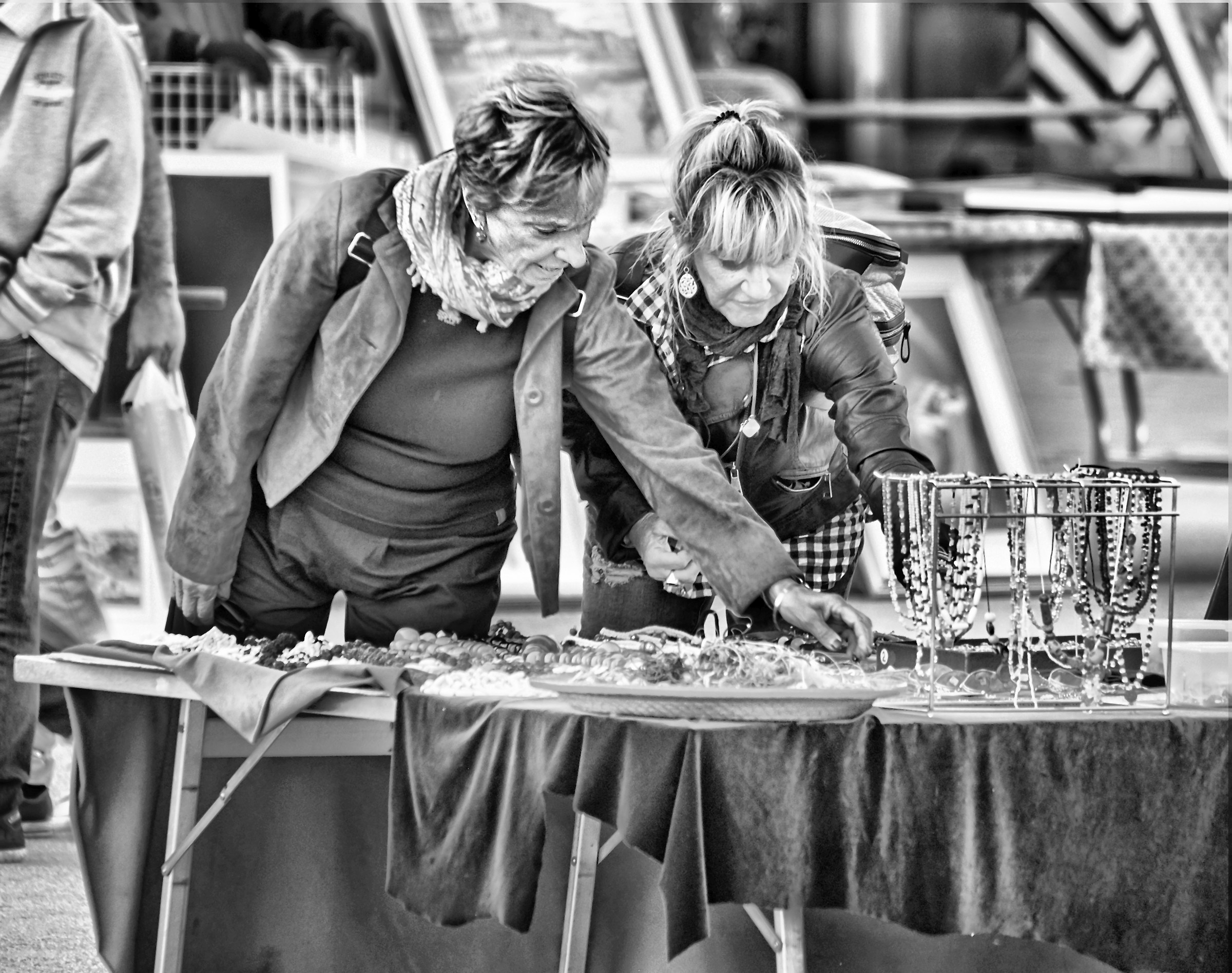 al mercatino dell'antiquariato