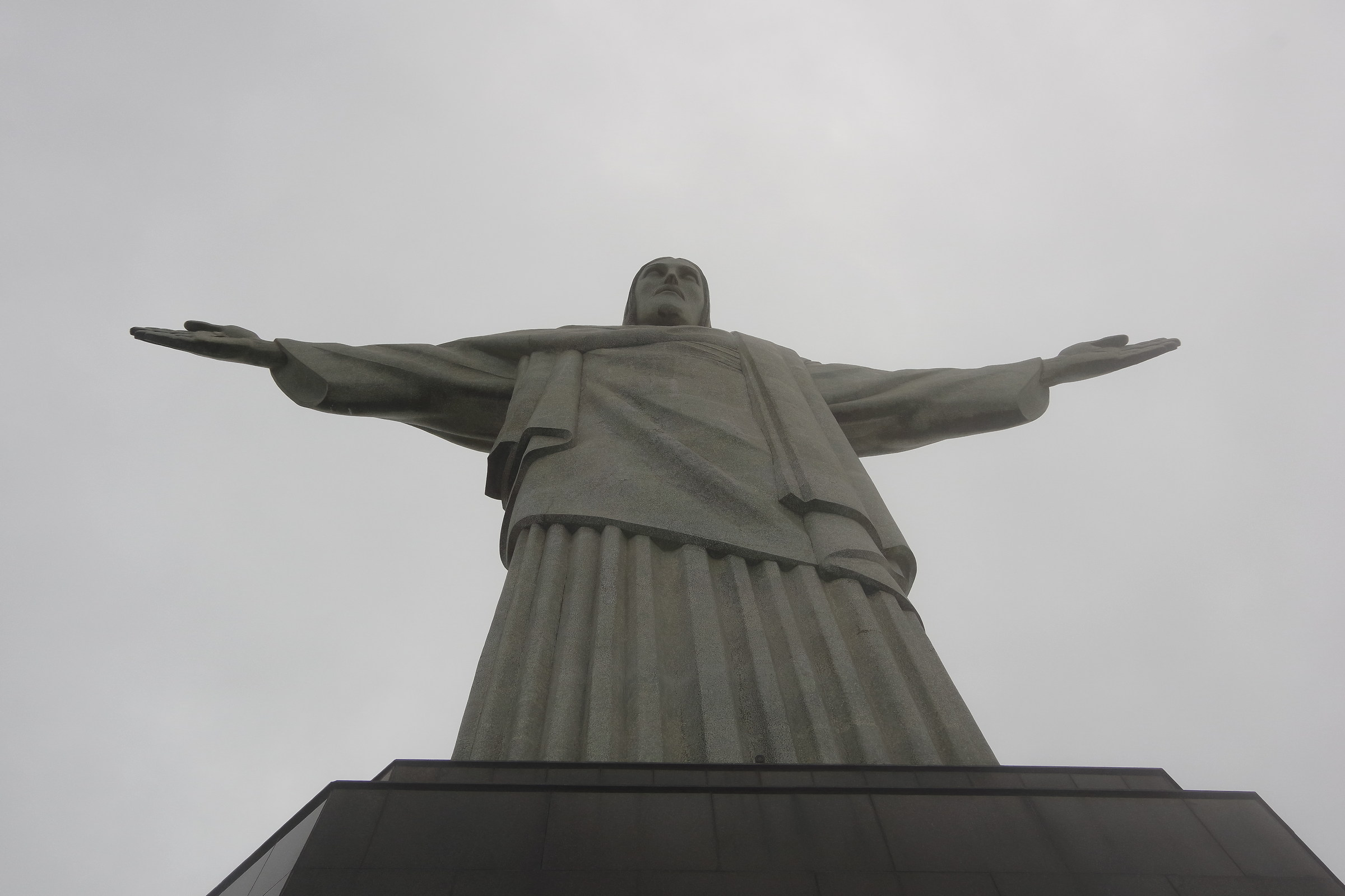 Cristo Redentore dal basso