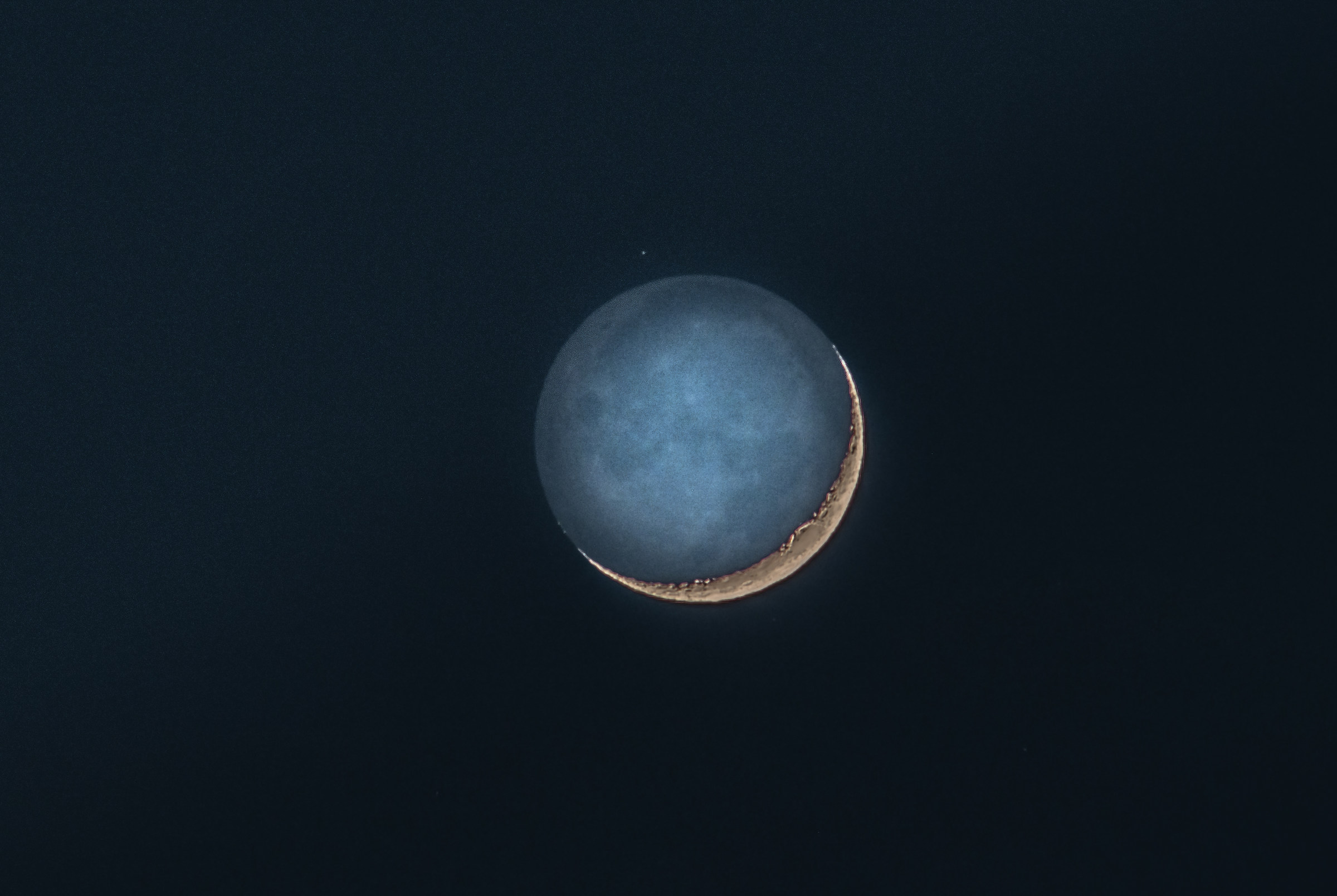 38 hours after alignment between Venus and the Moon