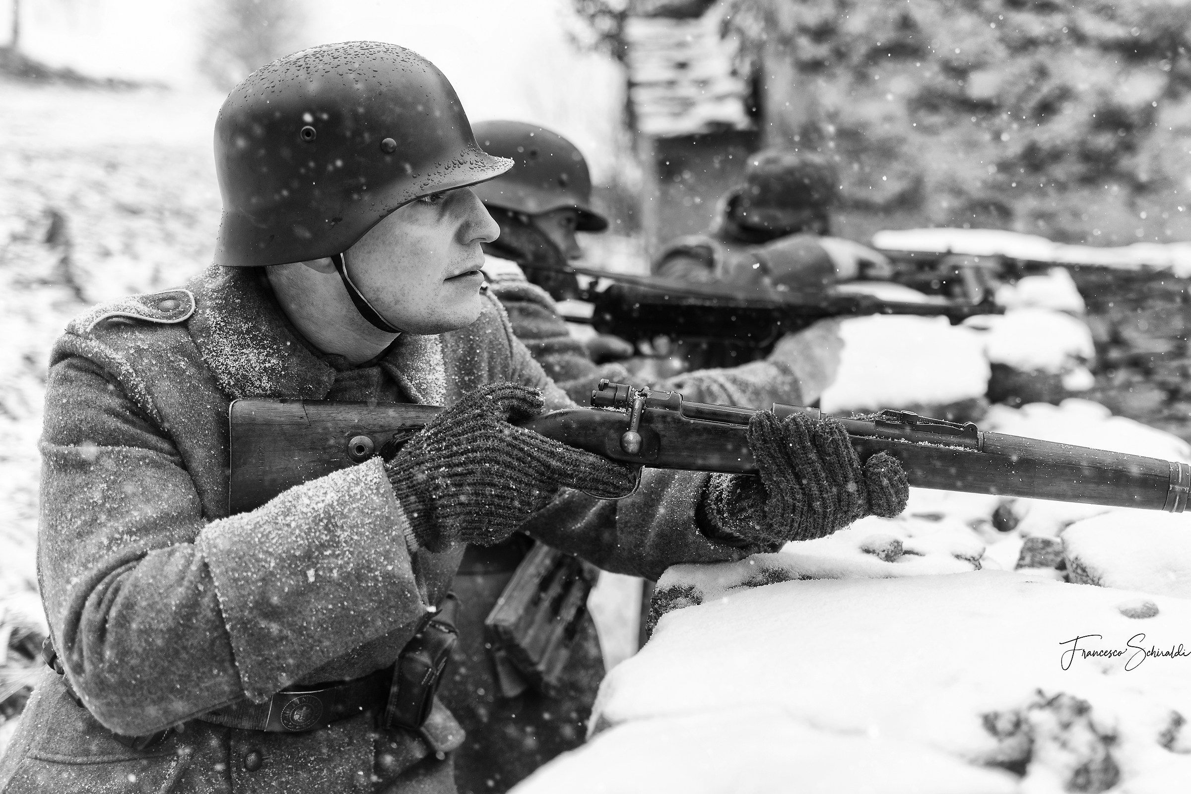 Young soldiers at the front ...