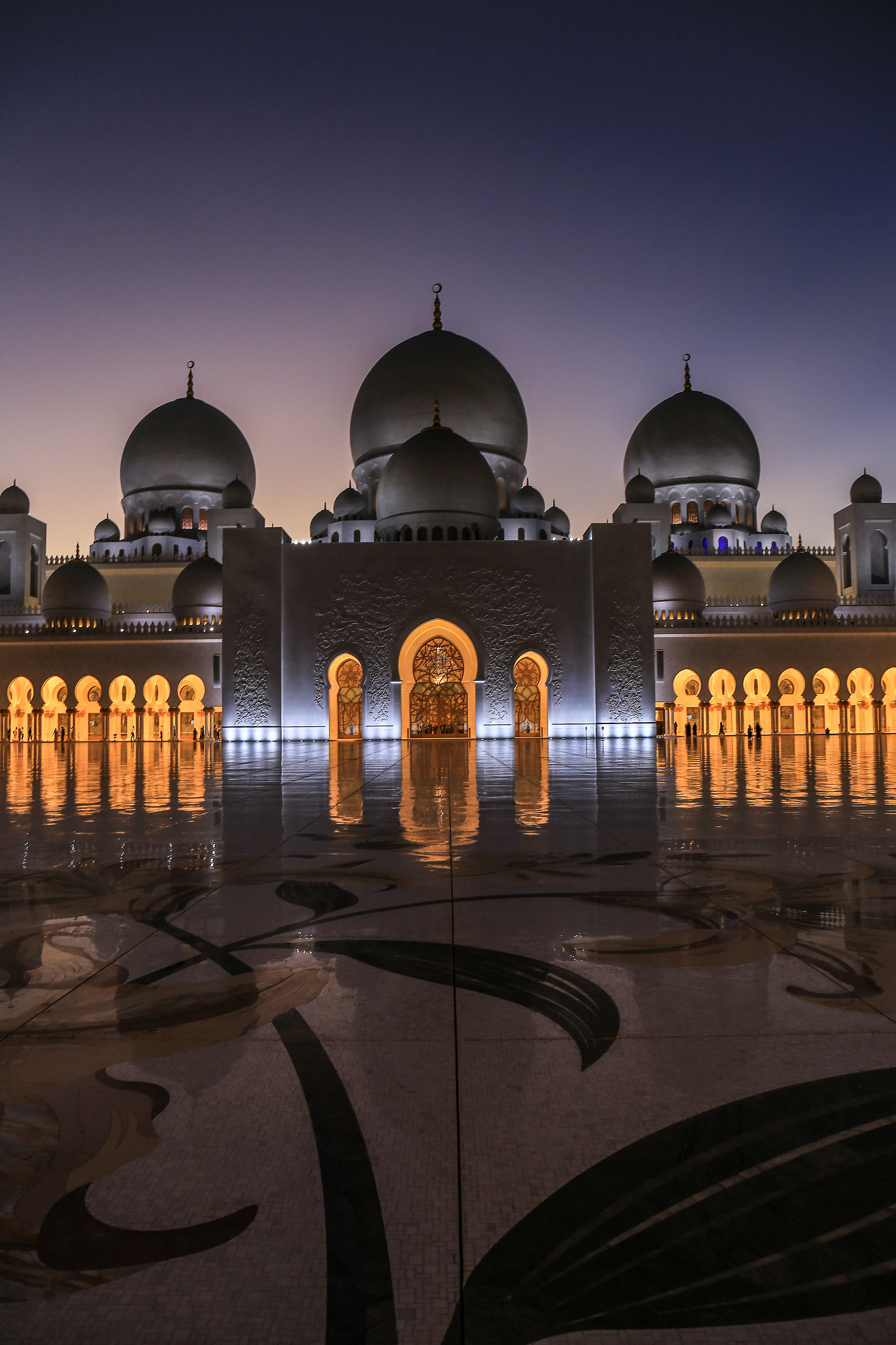 Sheik Zayed Mosque - Abu Dhabi