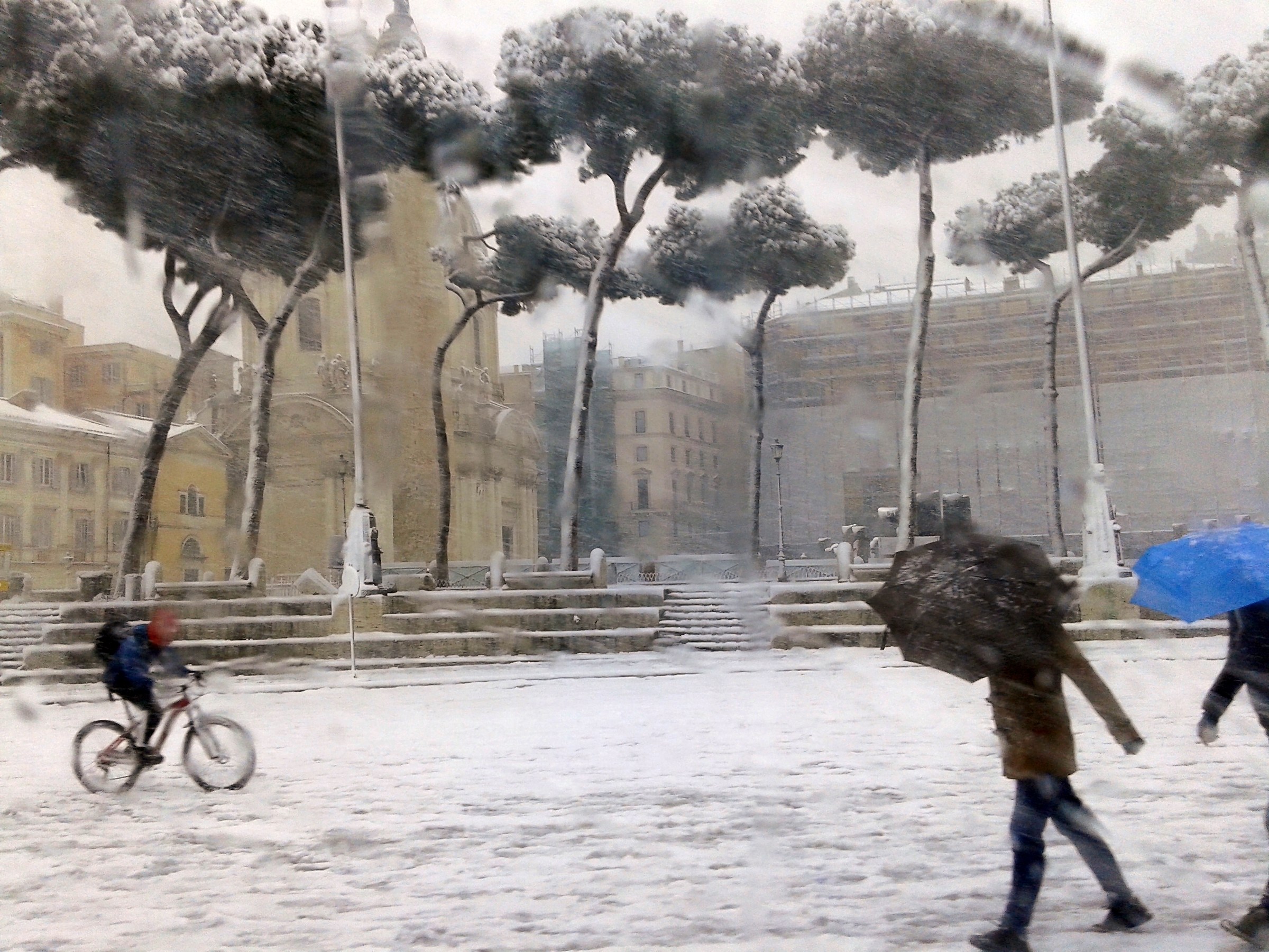 ... snow in Rome ...