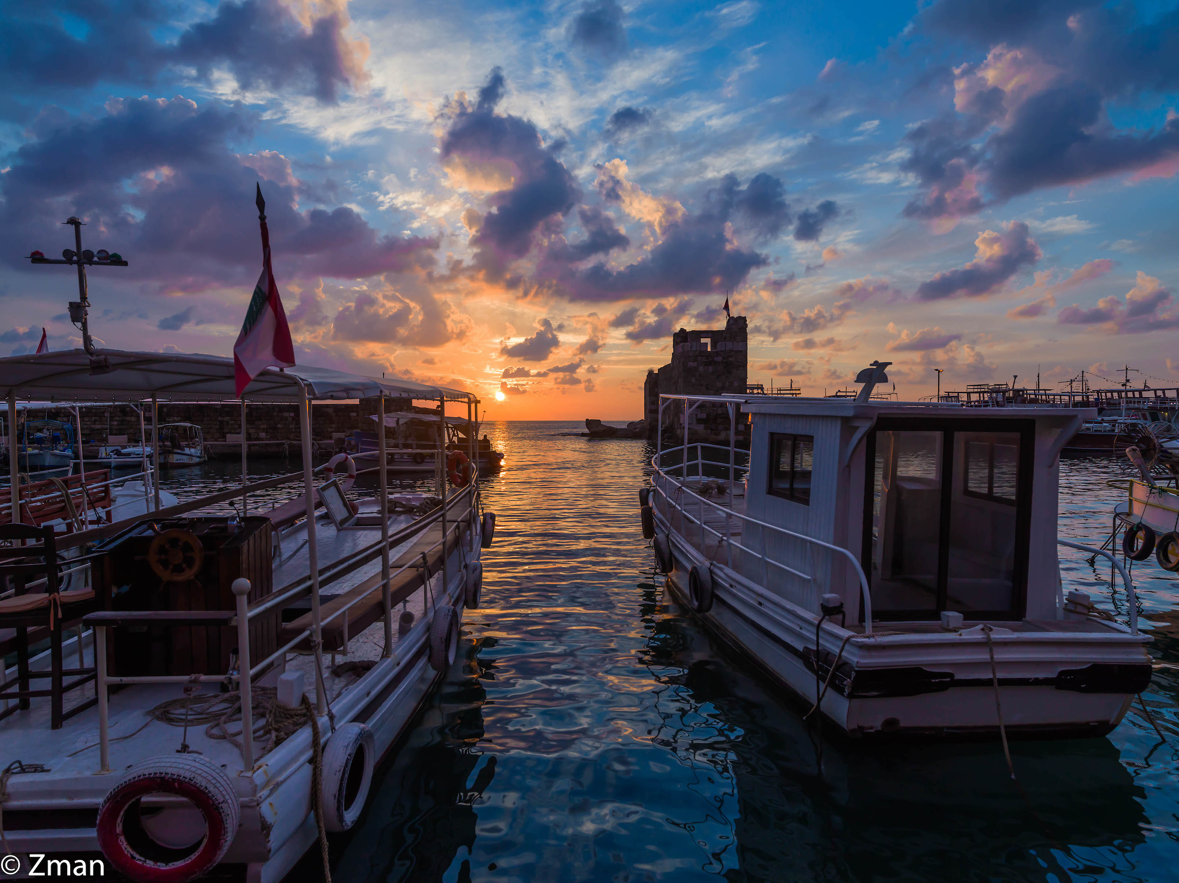 Barche nel porto di Byblos