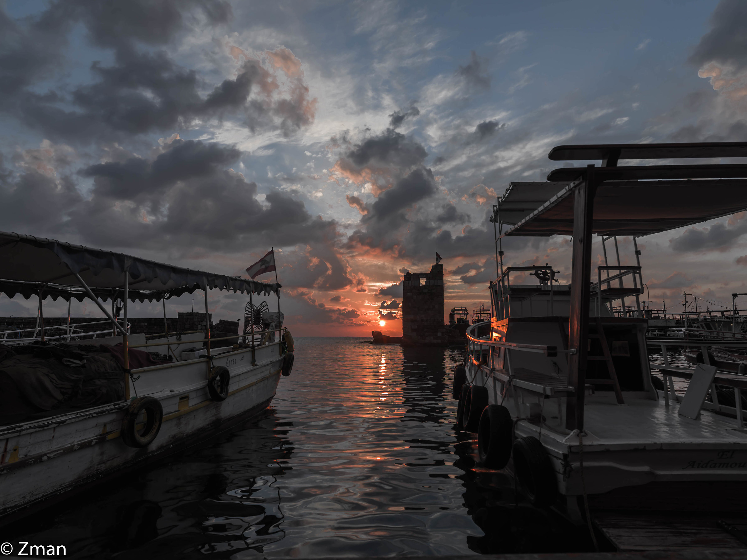 Barche nel porto di Byblos