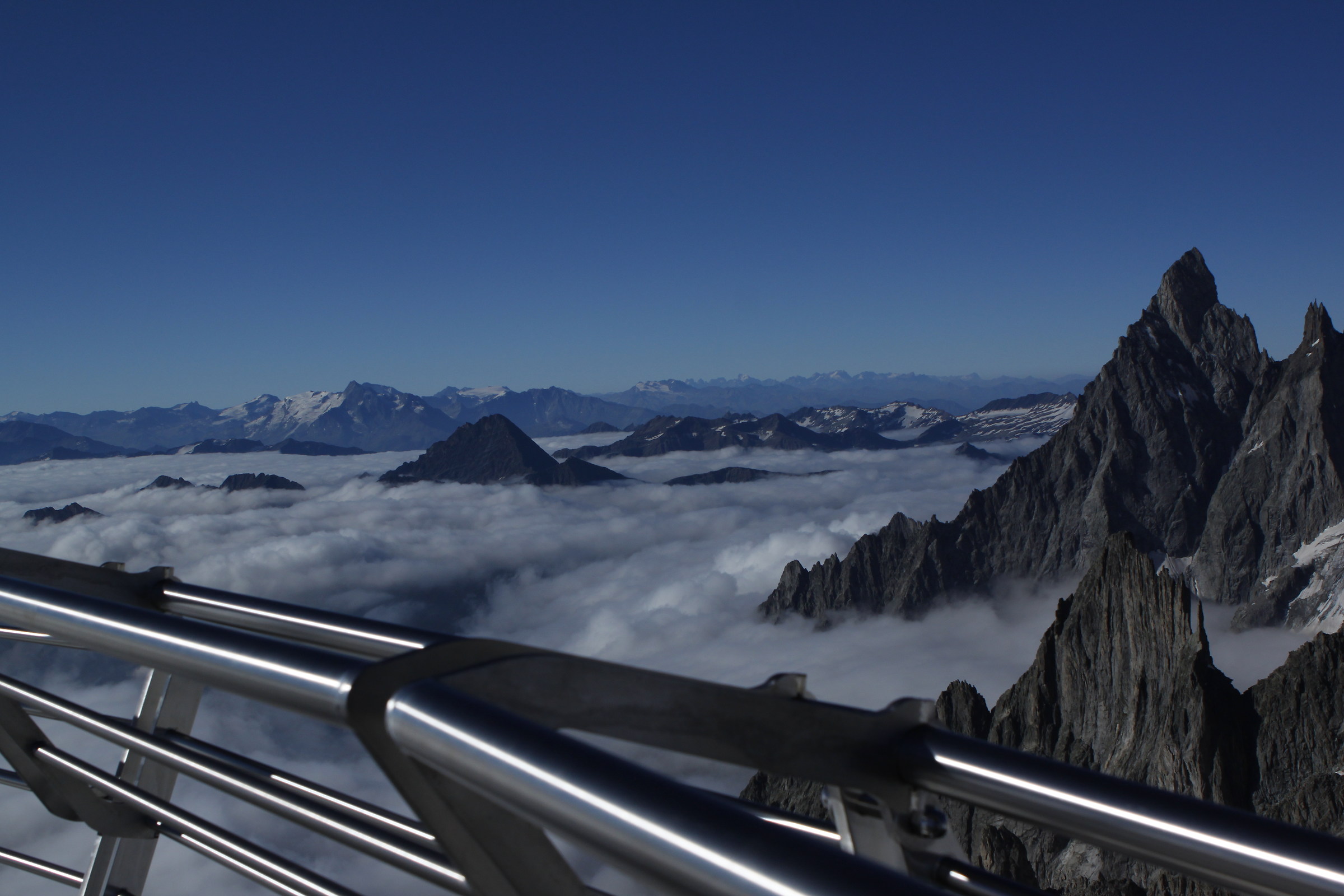 panaorama dalla skaiway monte bianco