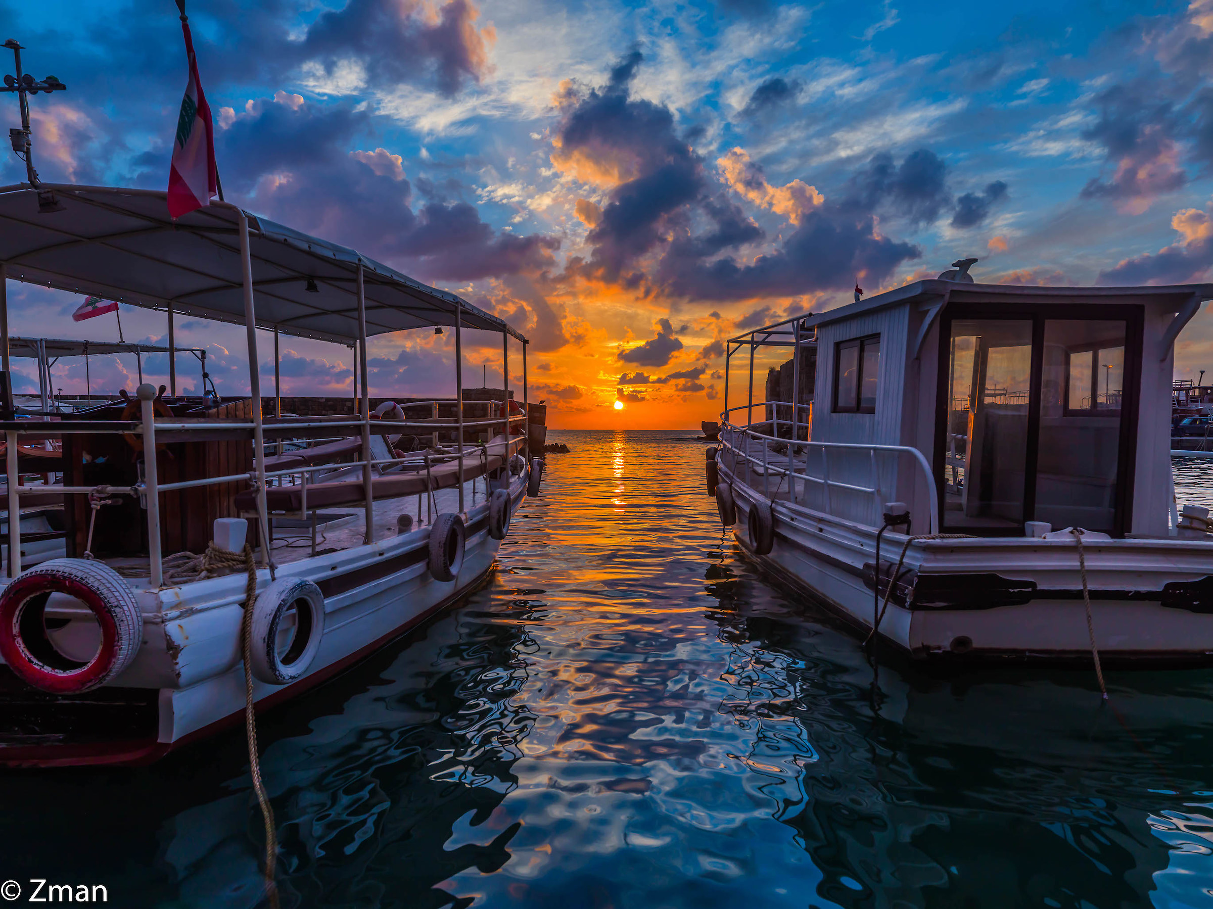 Barche nel porto di Byblos