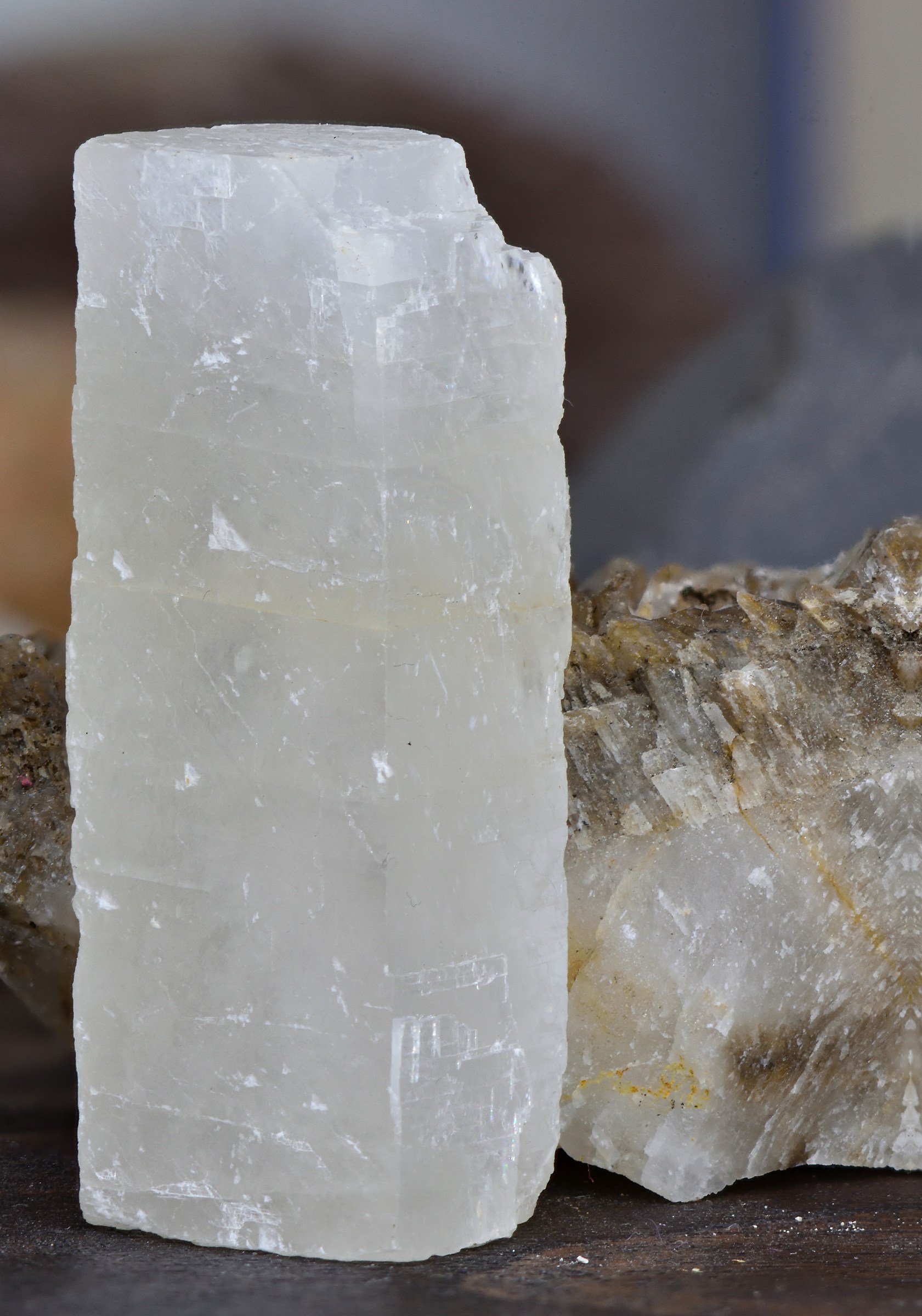 Quartz crystal