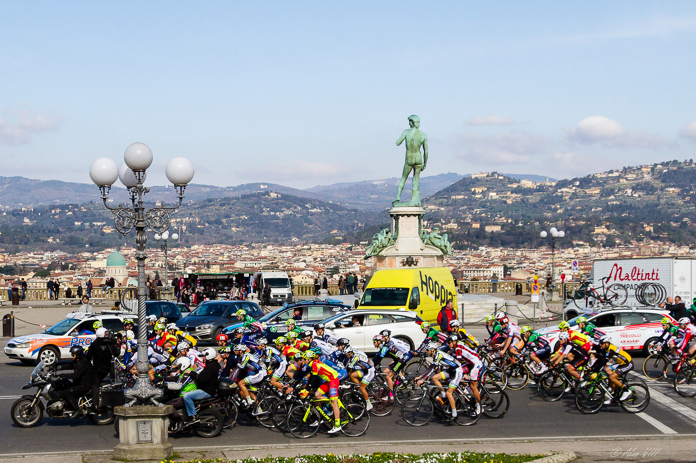 Departure, go! Amateurs: The Forge Of Champions.