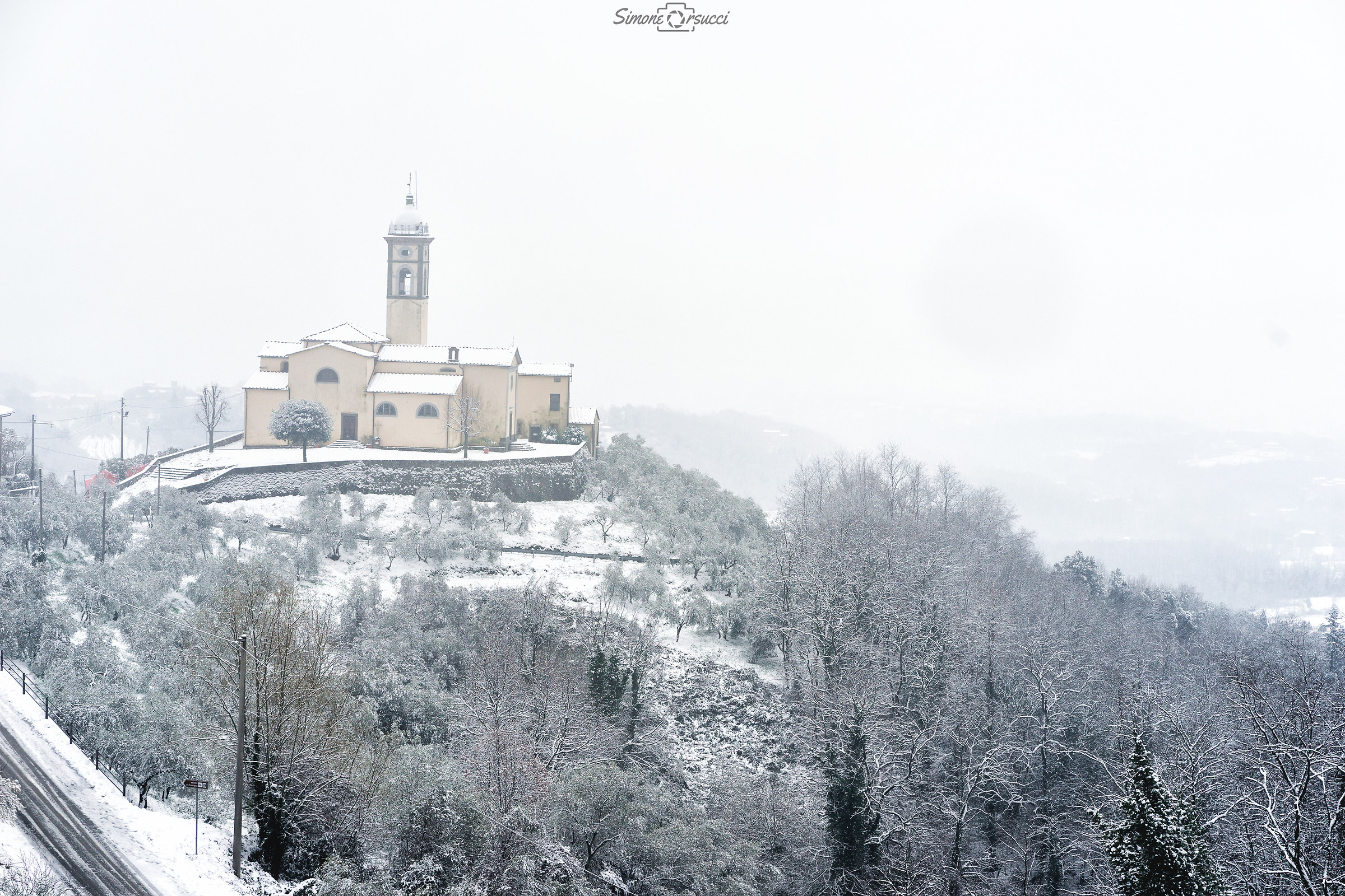 Tofori e le Colline toscane vestite di bianco