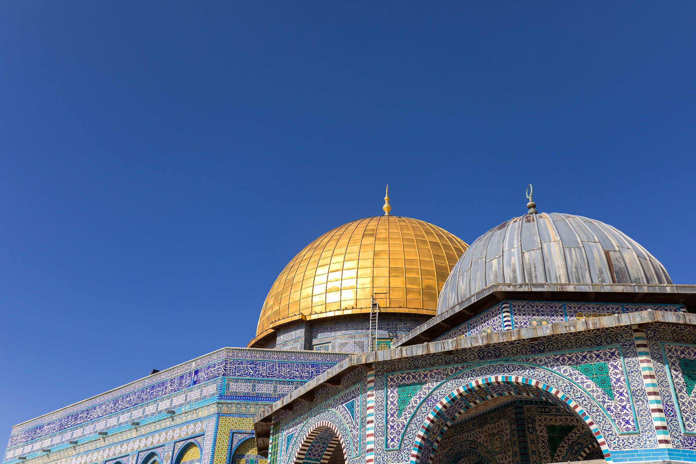 The esplanade of the temple