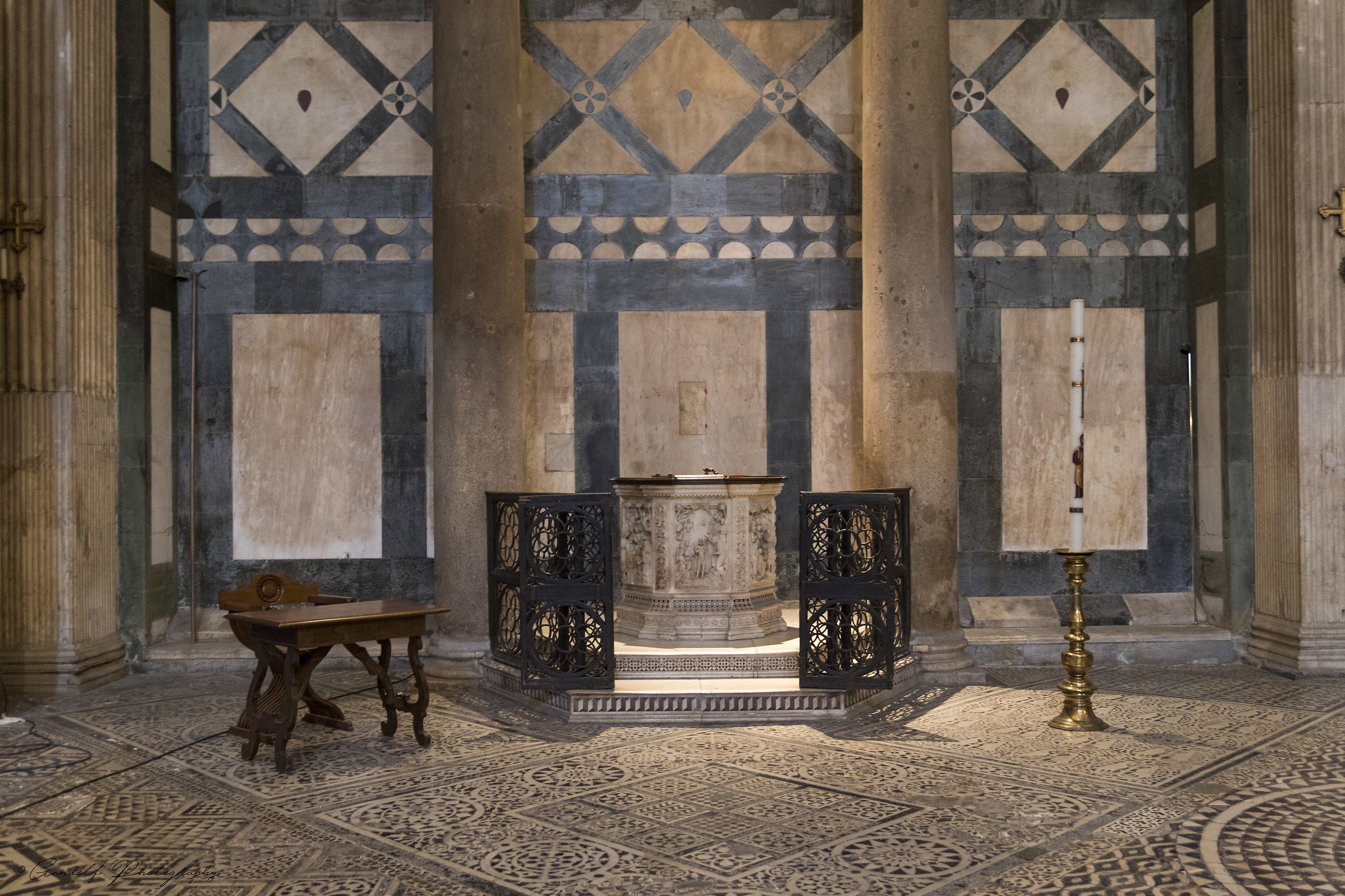 L'interno del Battistero