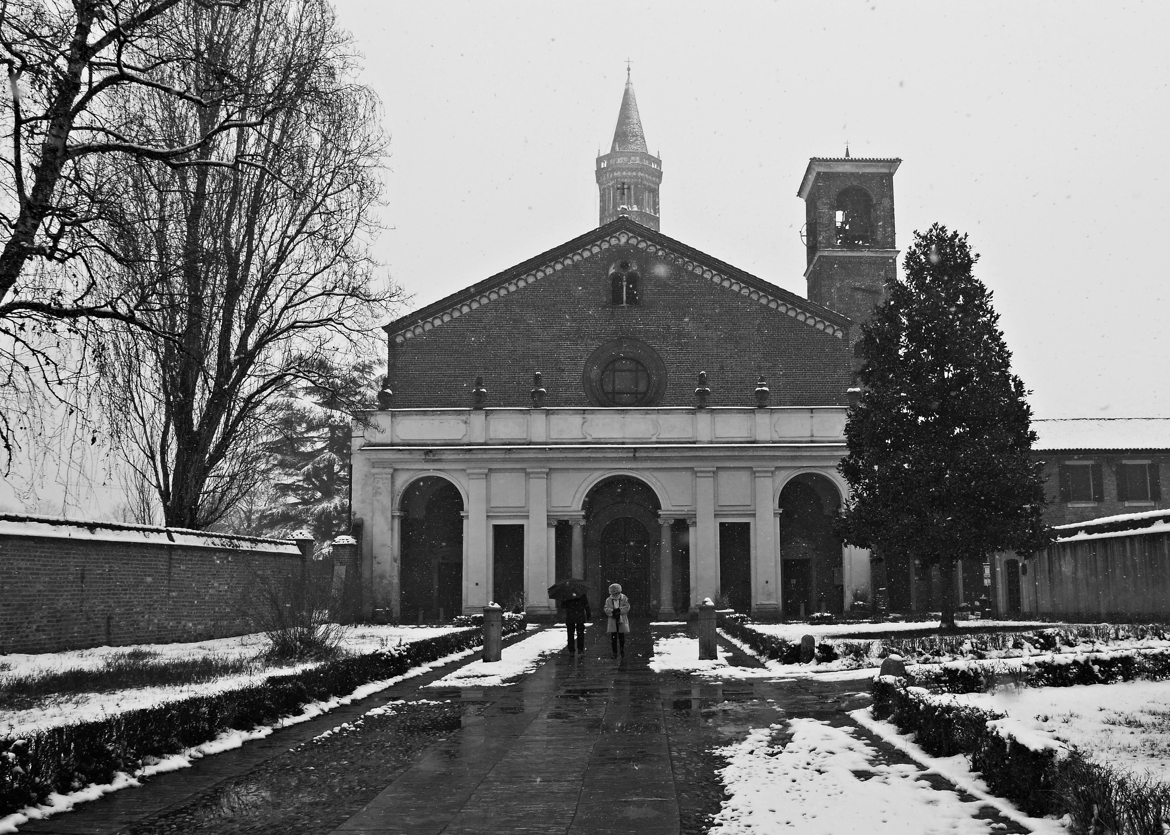 Chiaravalle Abbey under the snowfall