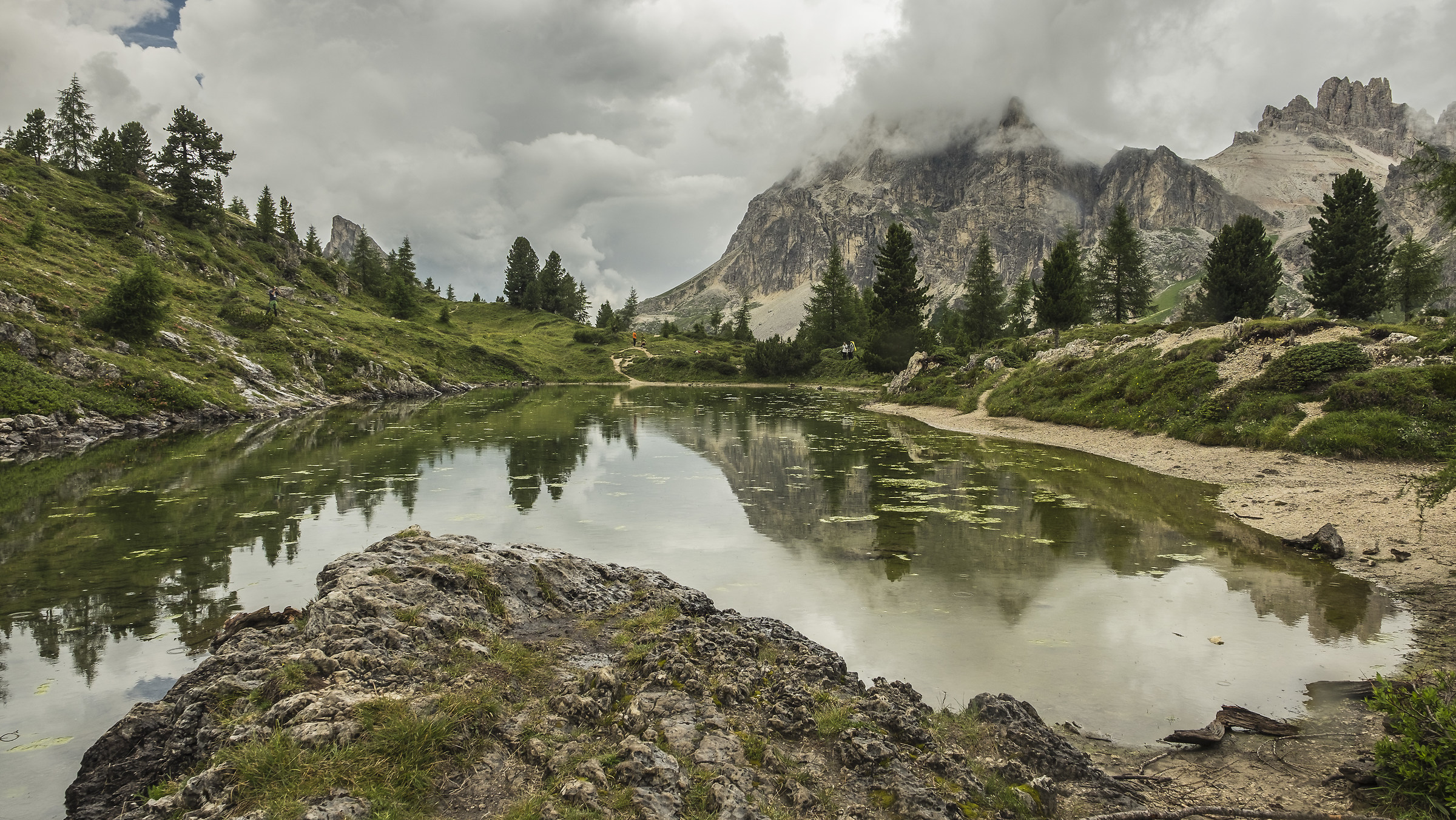 lago di limedes (bl) - italy