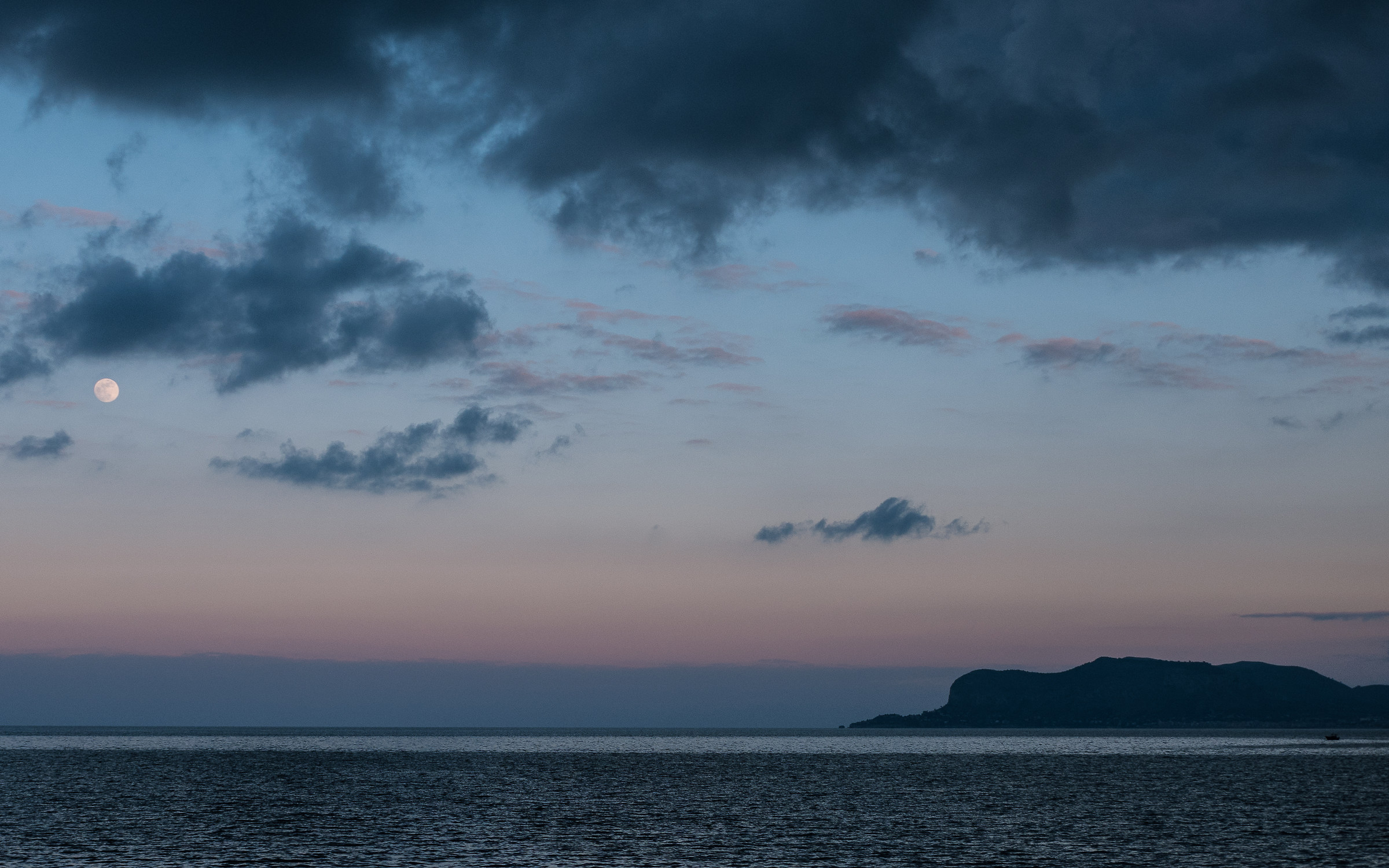 dusk at the italic forum of Palermo