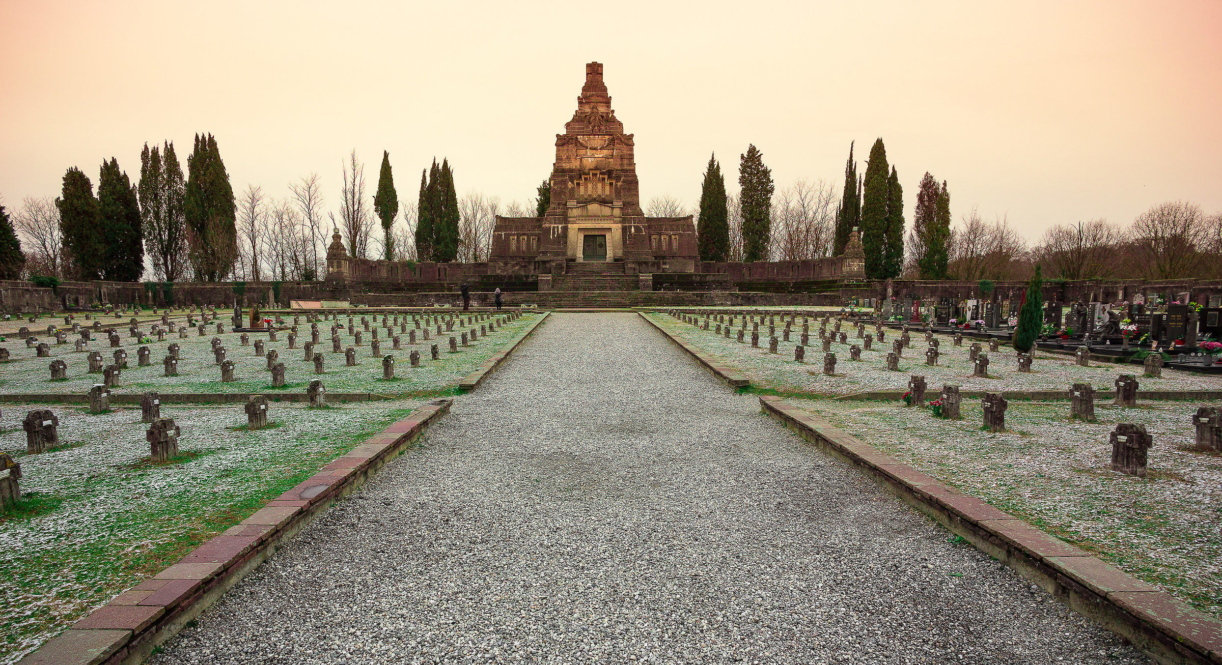 Cimitero di Crespi D'Adda BG
