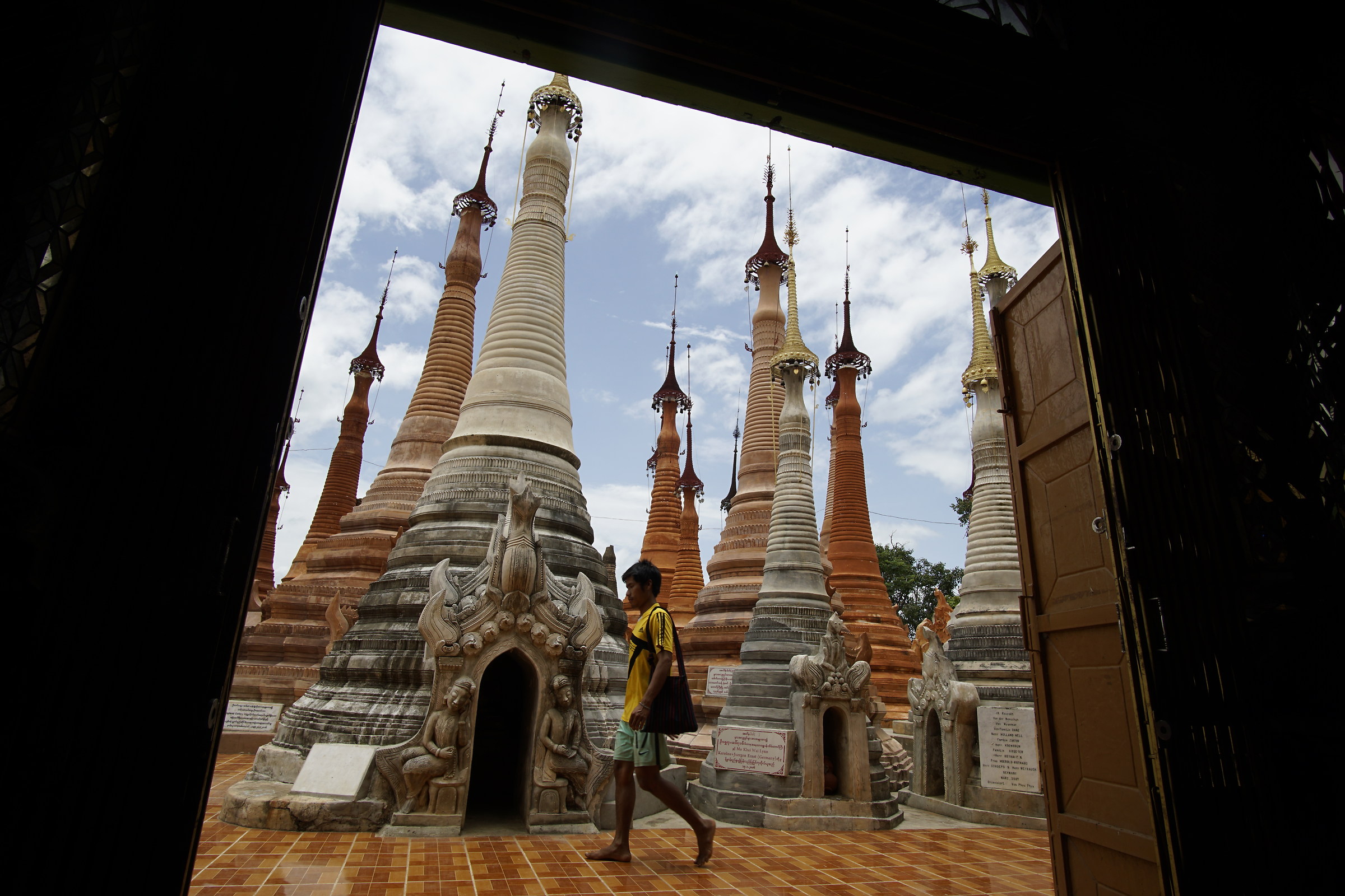 Frame among the temples