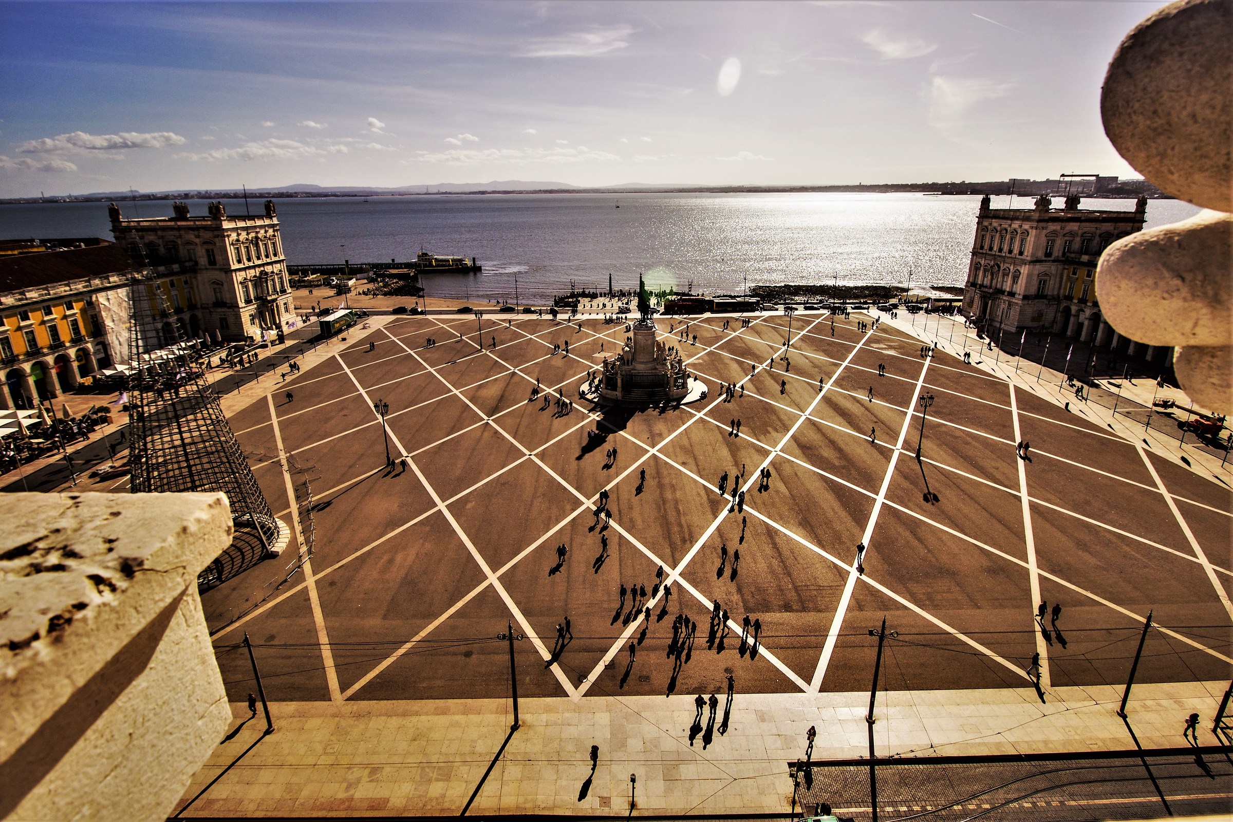 Lisboa. the market square.