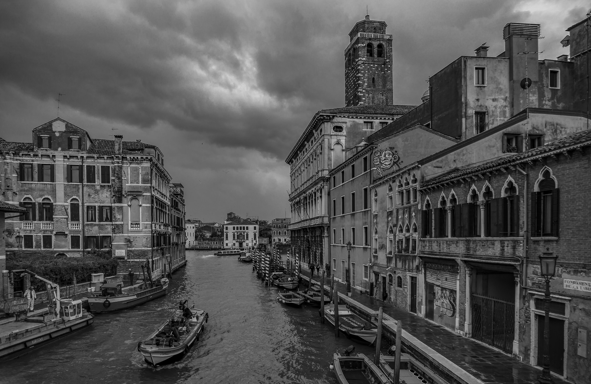Rio di Cannaregio dal Ponte delle Guglie - B&W