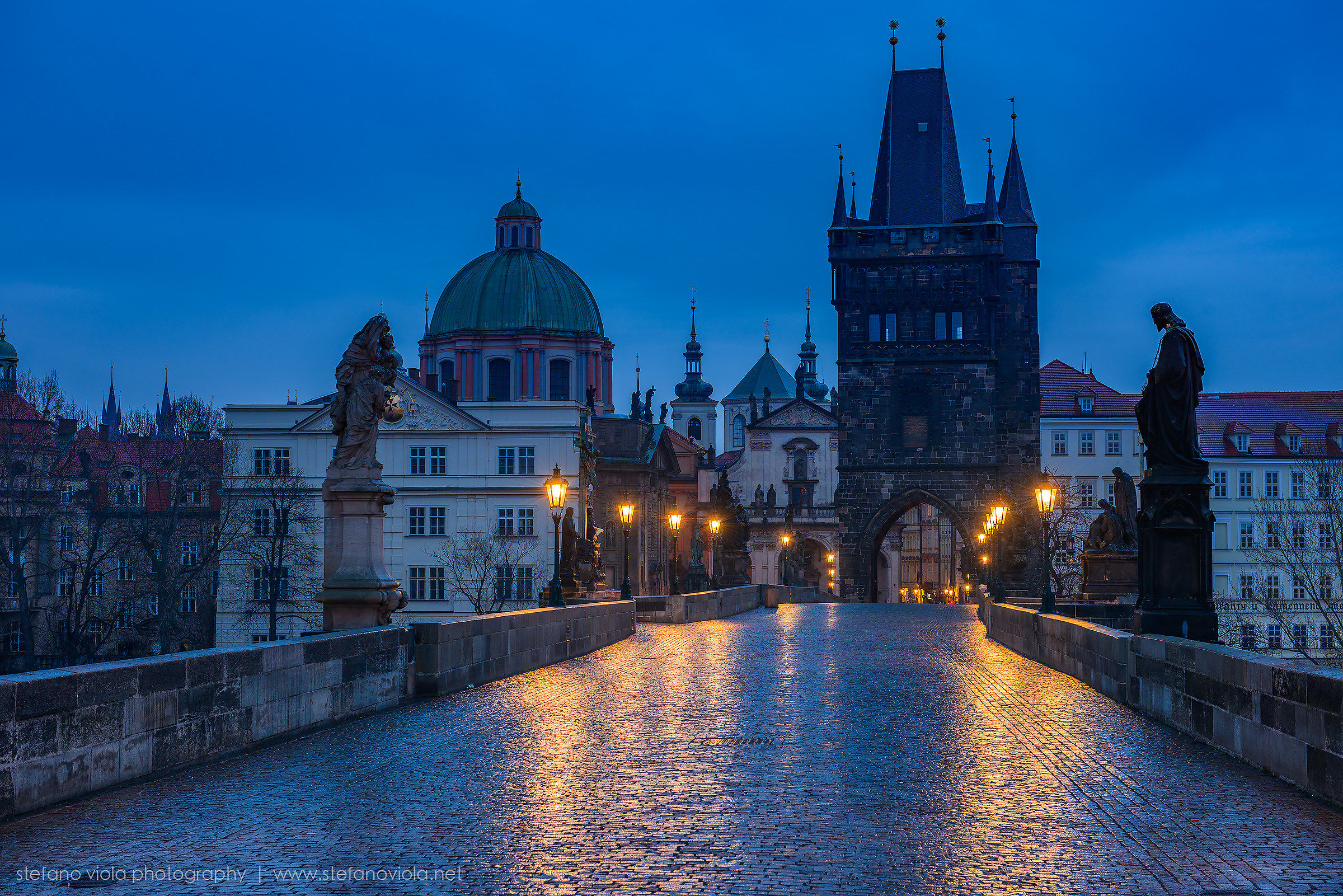 Prague wakes up