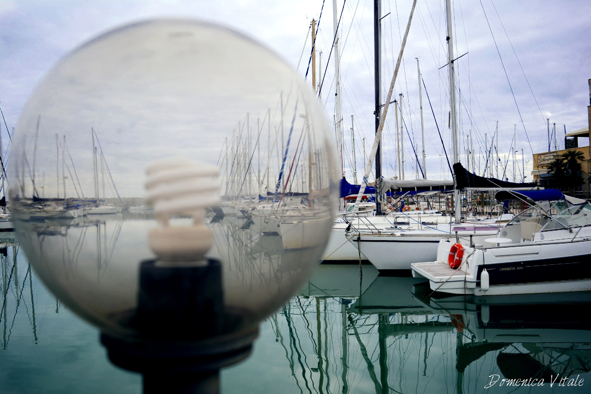 Un lampione al porto