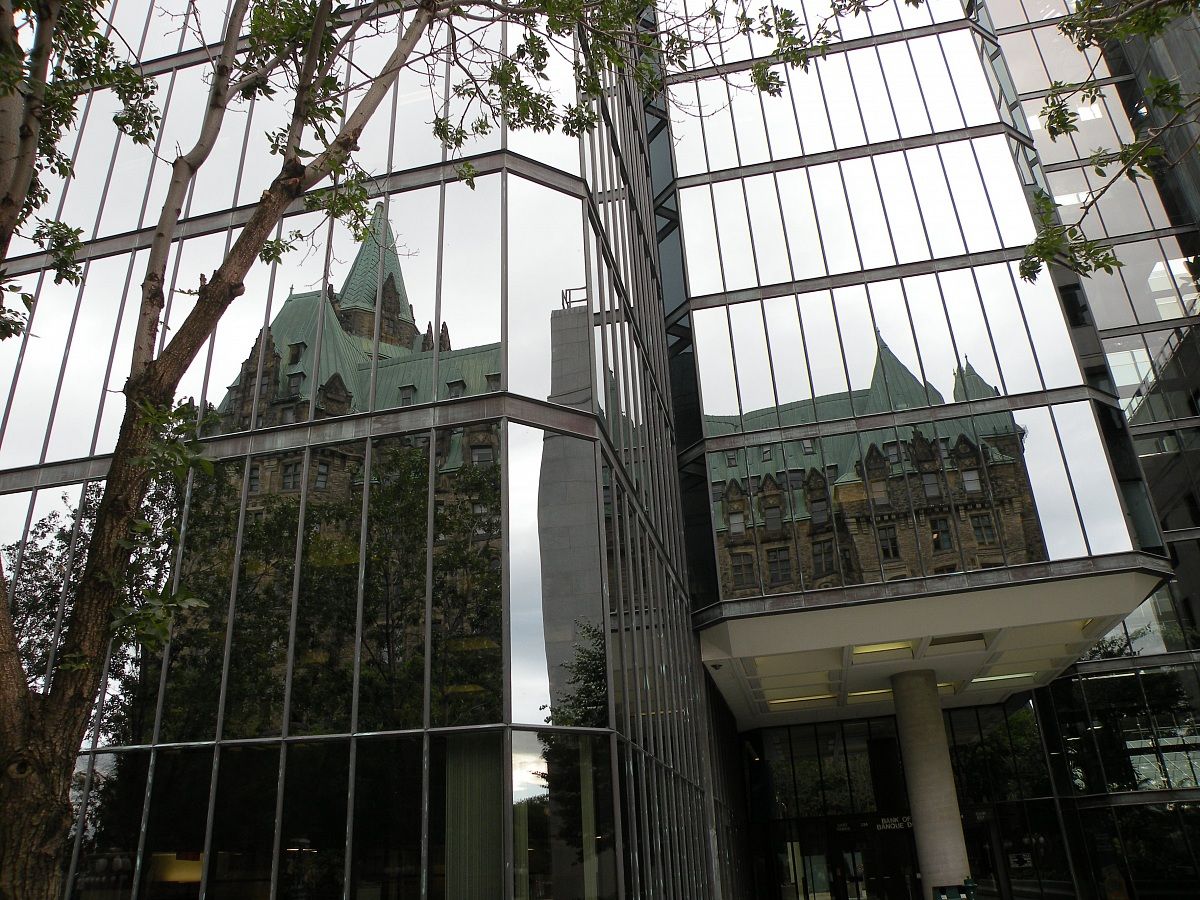 Reflection in the city '