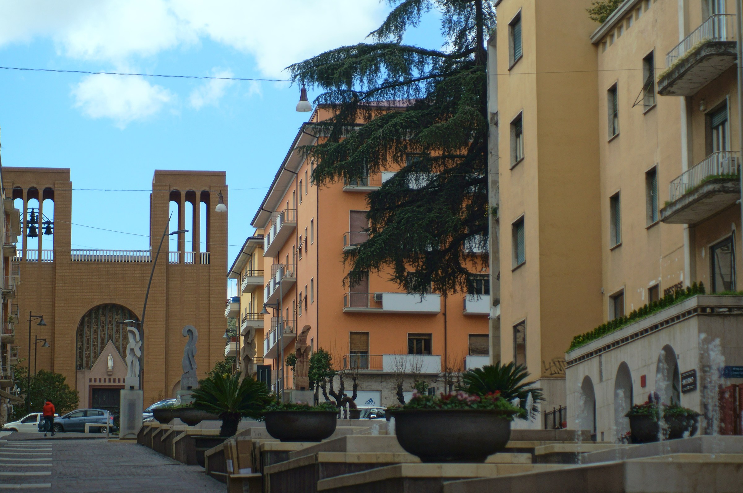 Via Arabia con veduta "Chiesa di S. Teresa" - Cose...