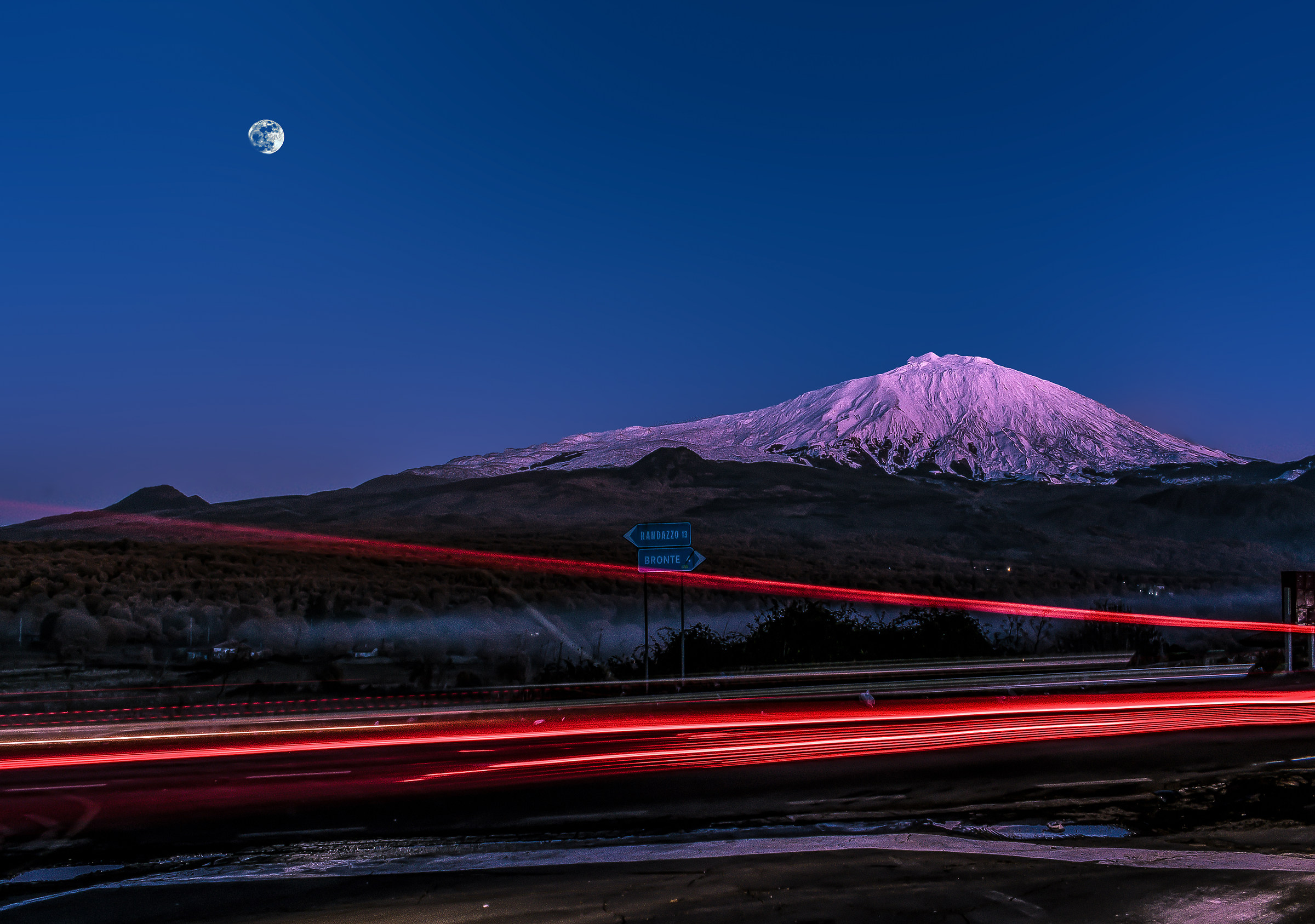 Long exposure to the slopes of Etna