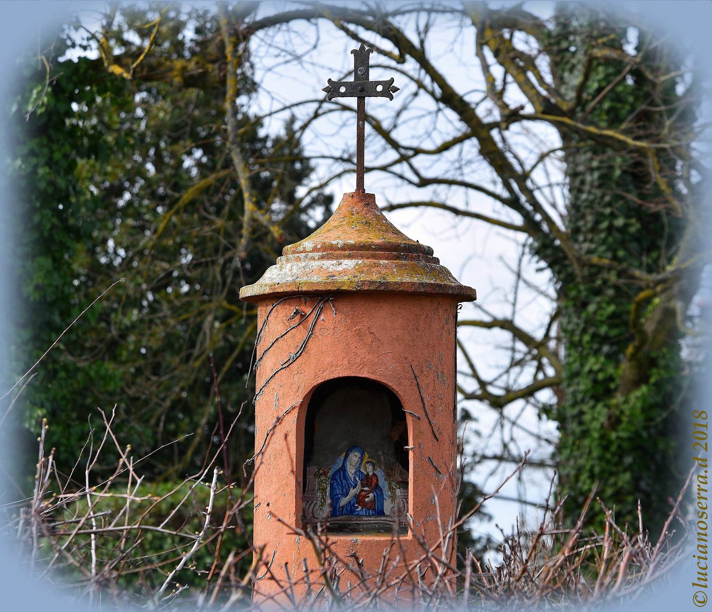 Votive kiosk in the Argelato (Bo) countryside