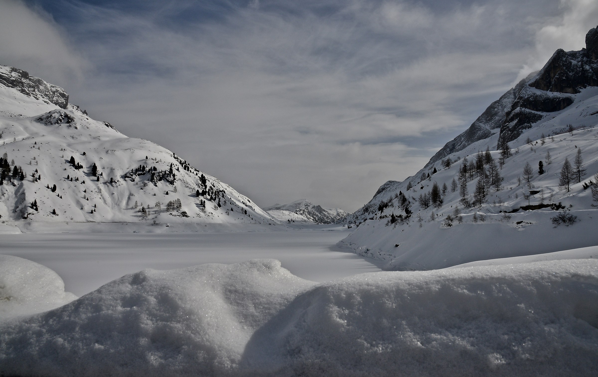 His majesty the lake