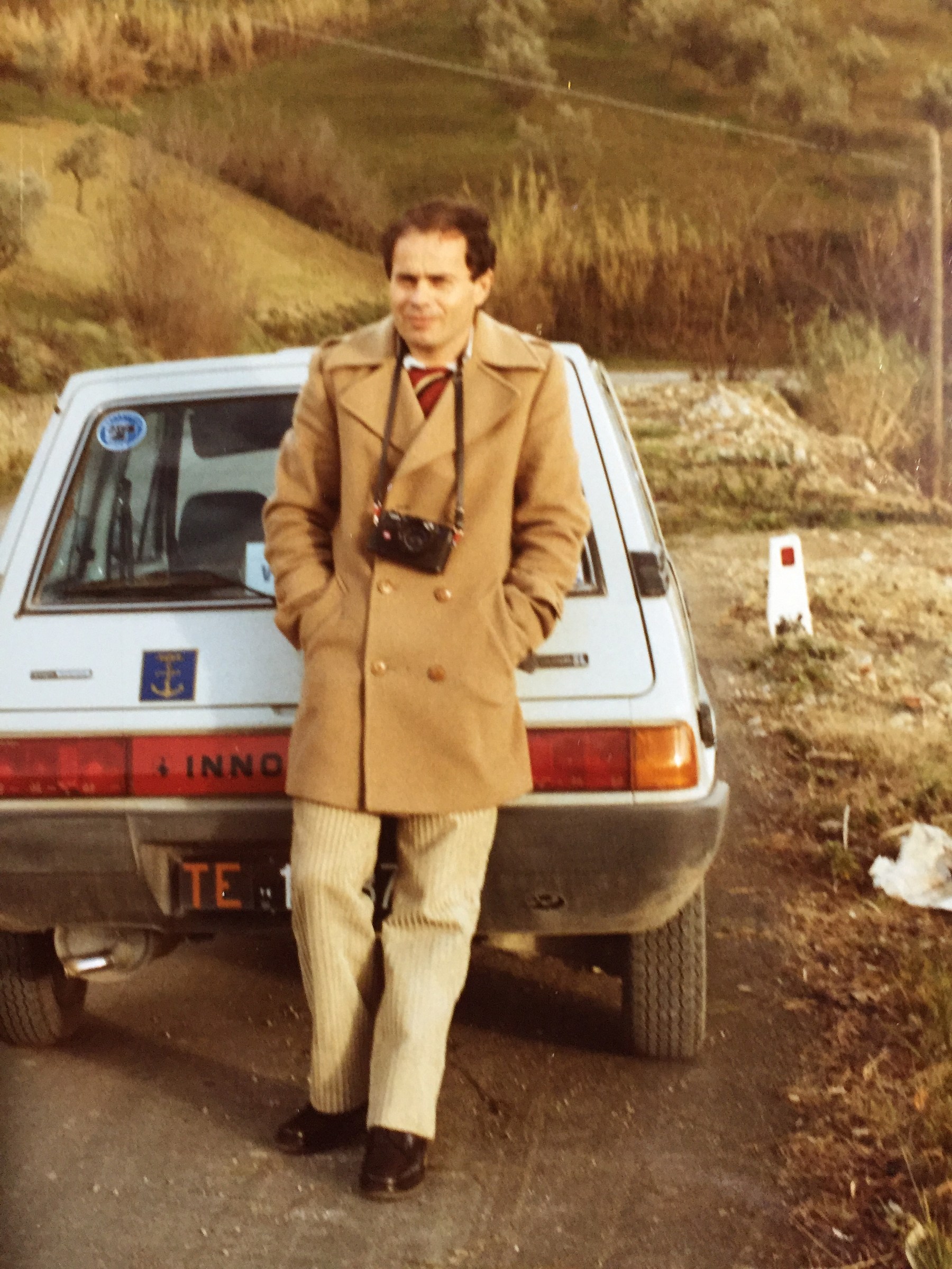 Photographer with little jewel.