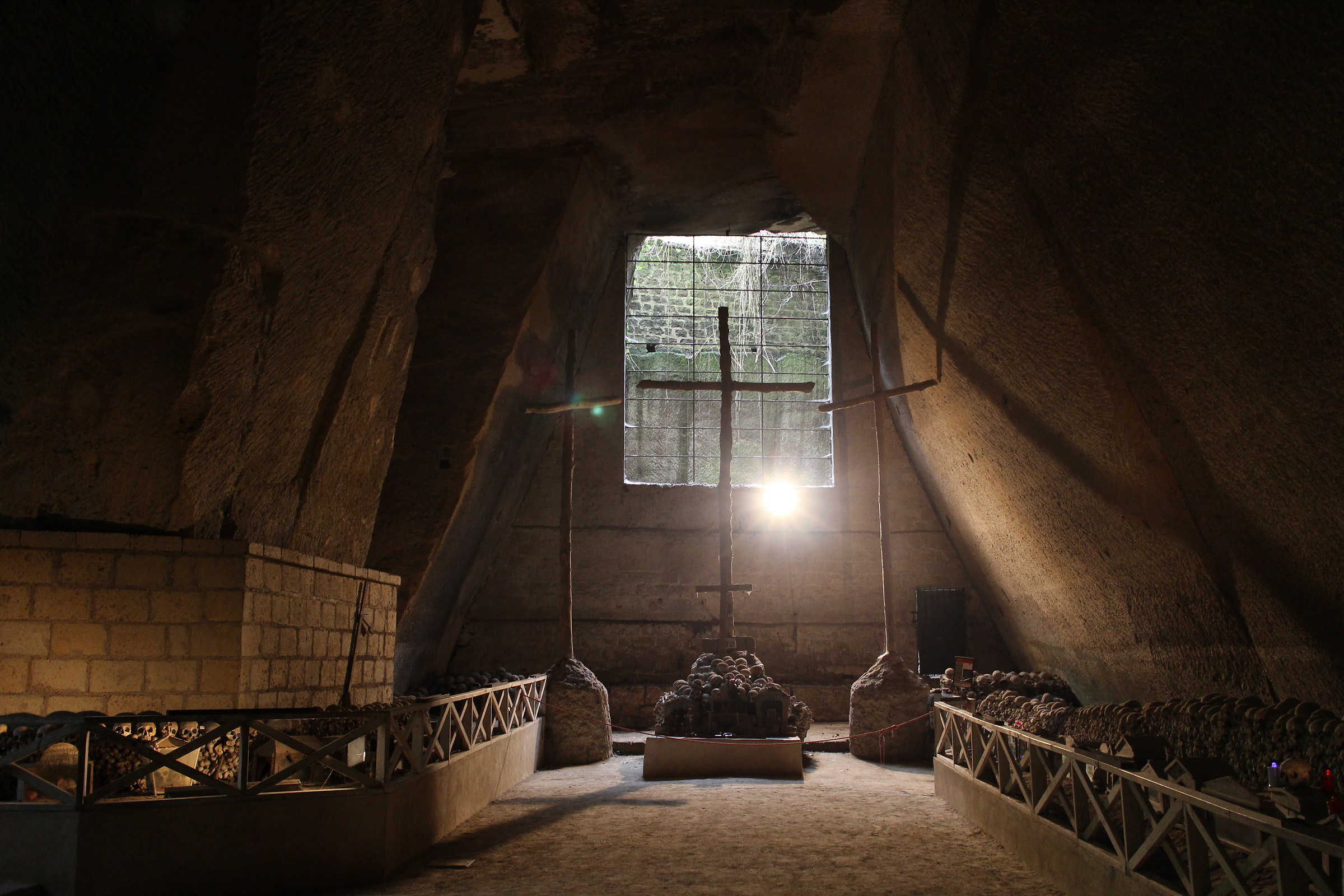 Cemetery of the Fontanelle (Naples)