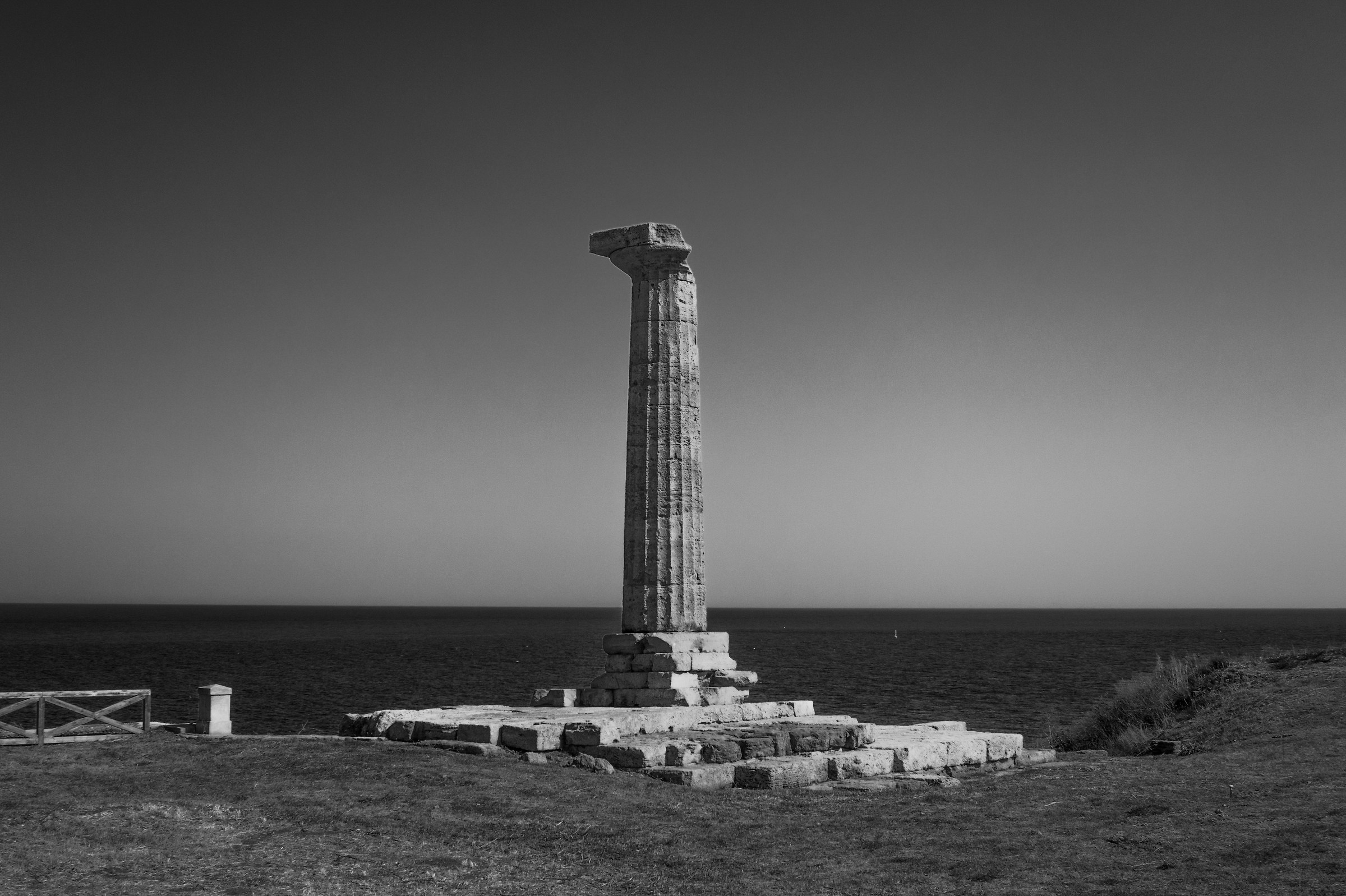 la colonna sul mare