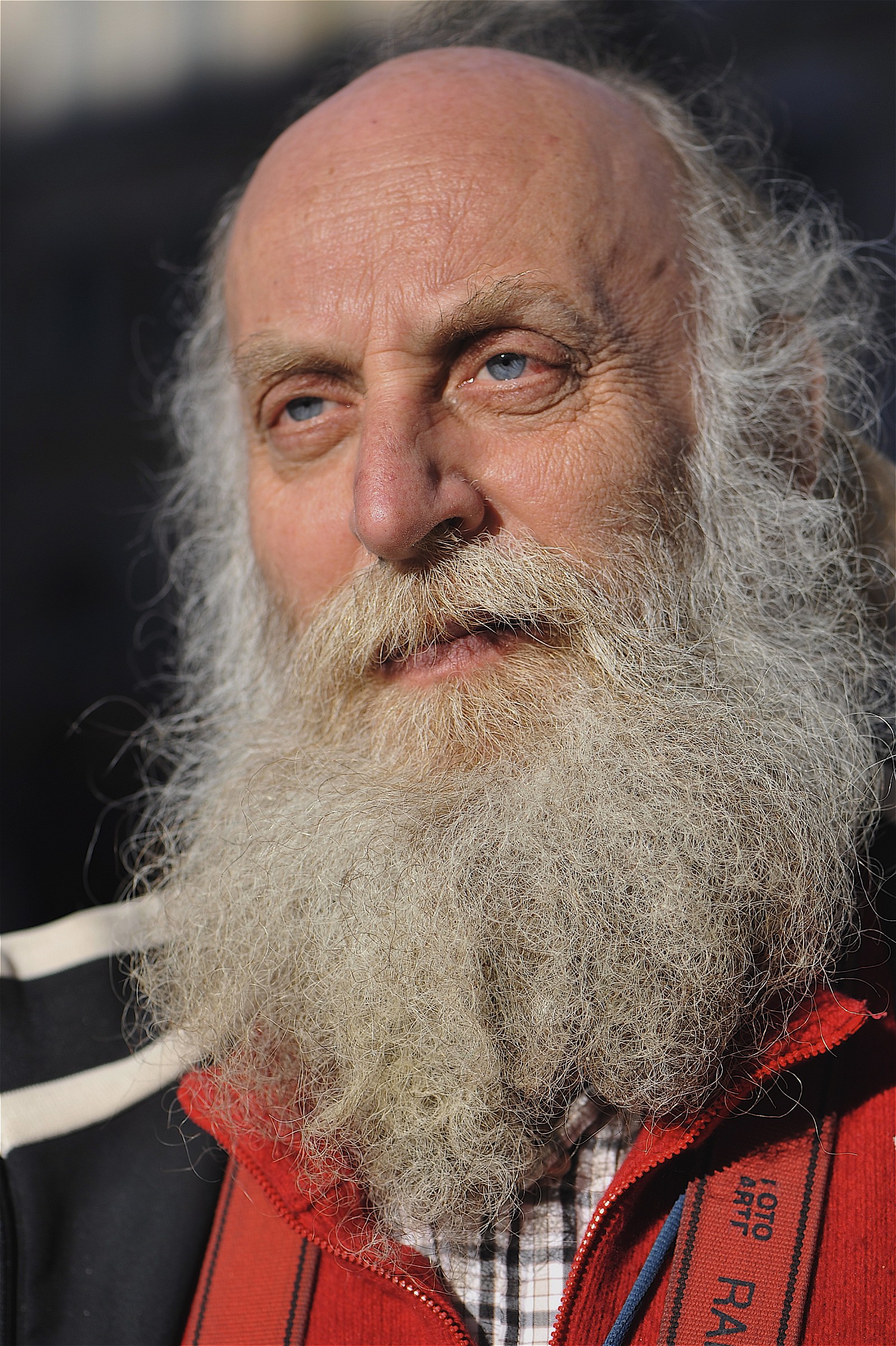 Roma-Anziano Signore a P.za Farnese