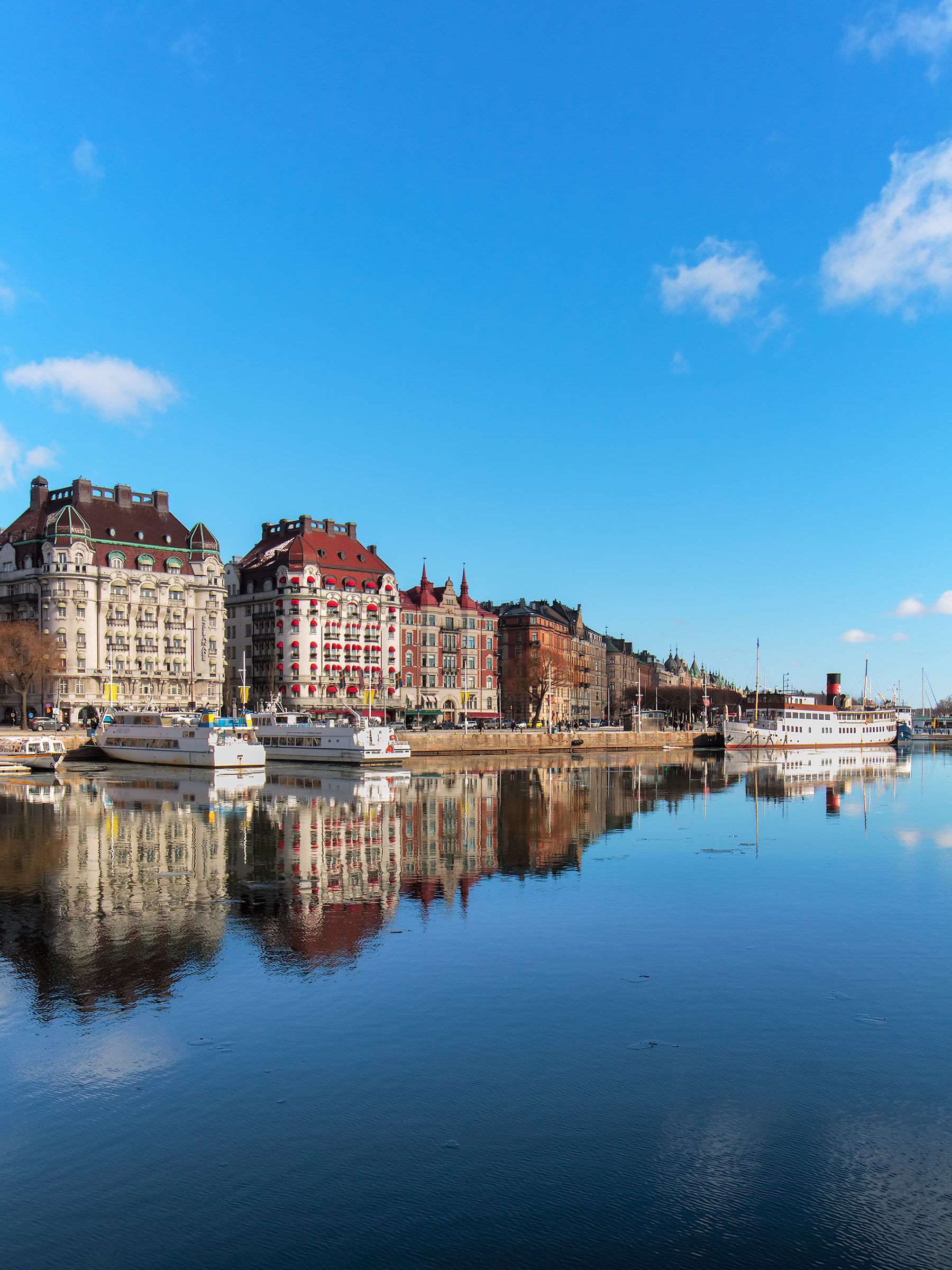 Blu sopra, blu sotto