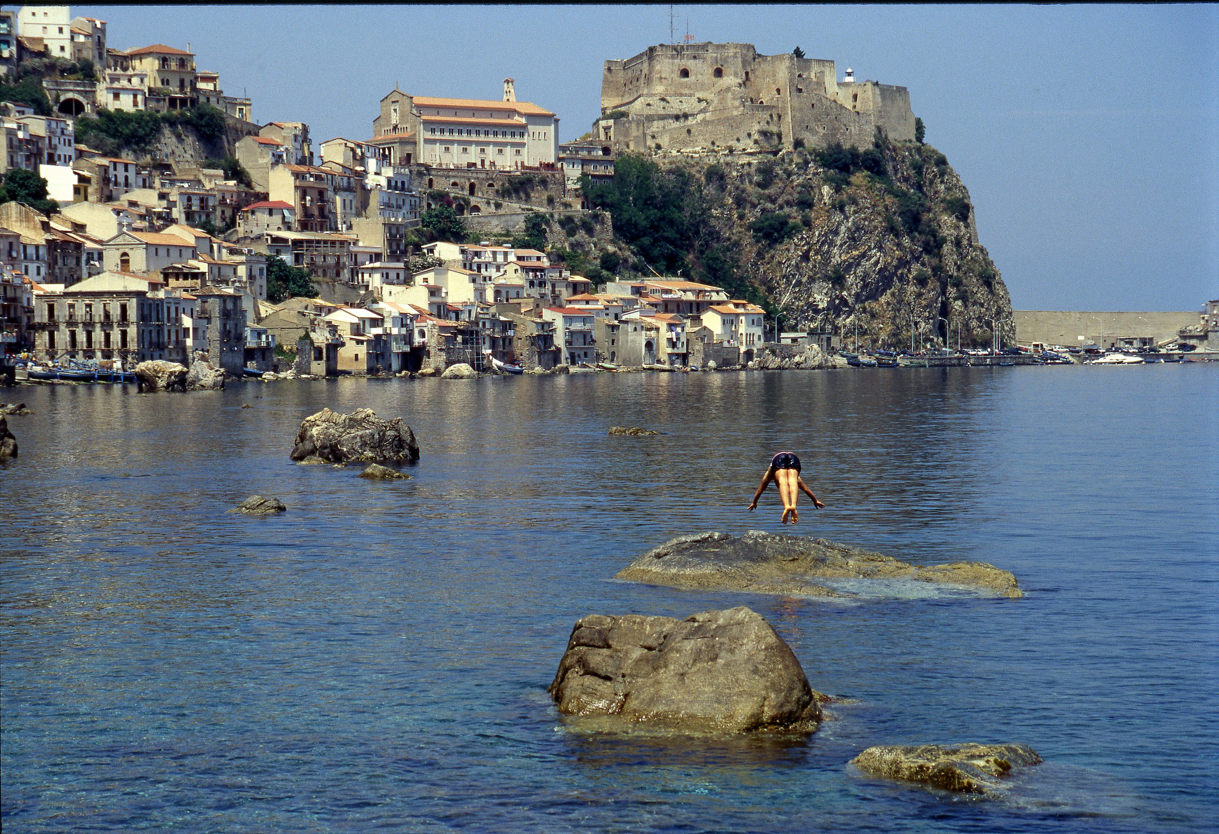 Scilla 1999