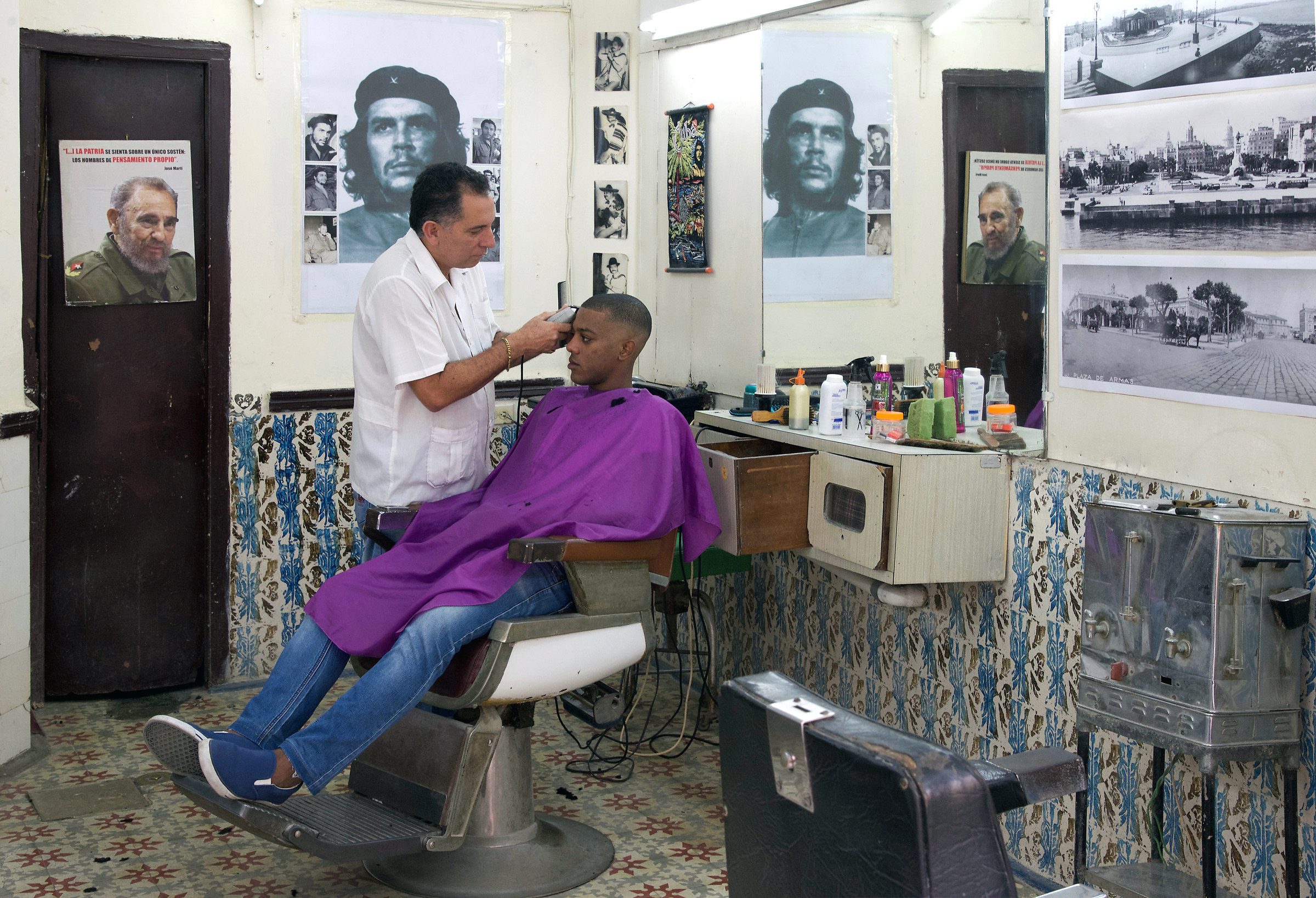 The images that also urge the barber